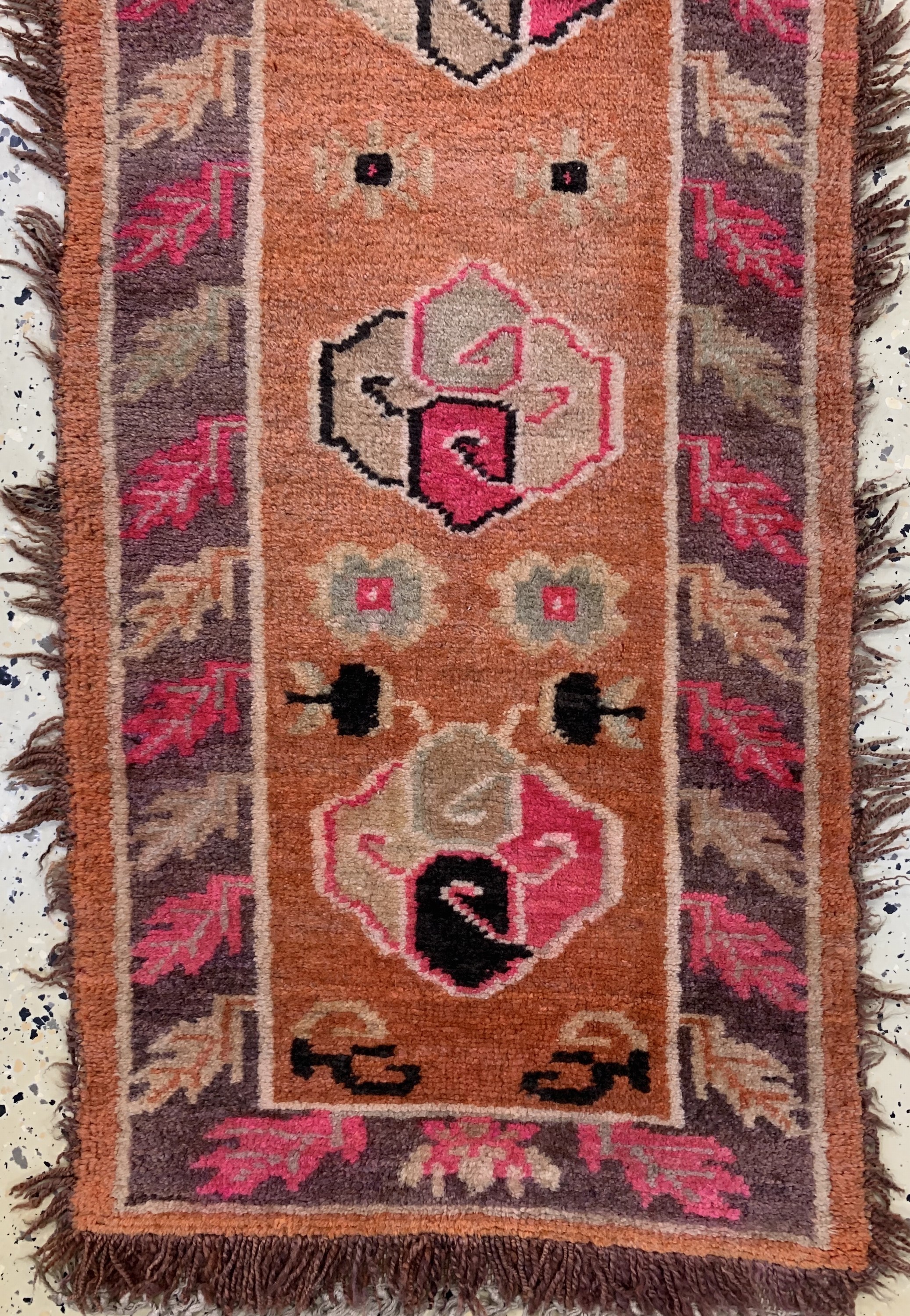 Detail b: Antiker Tibet, um 1910/1920, Wolle auf Baumwolle, ca. 166 x 50 cm, EHZ: 2
