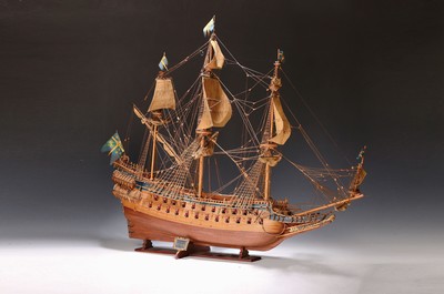 Image Ship model of the Wasa, 2nd half of the 20th century, painted wood, linen sails, metal ...