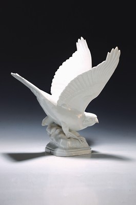 Image Porcelain figure of a sparrowhawk, Meissen, designed by Erich Oehme in 1942, white, ...