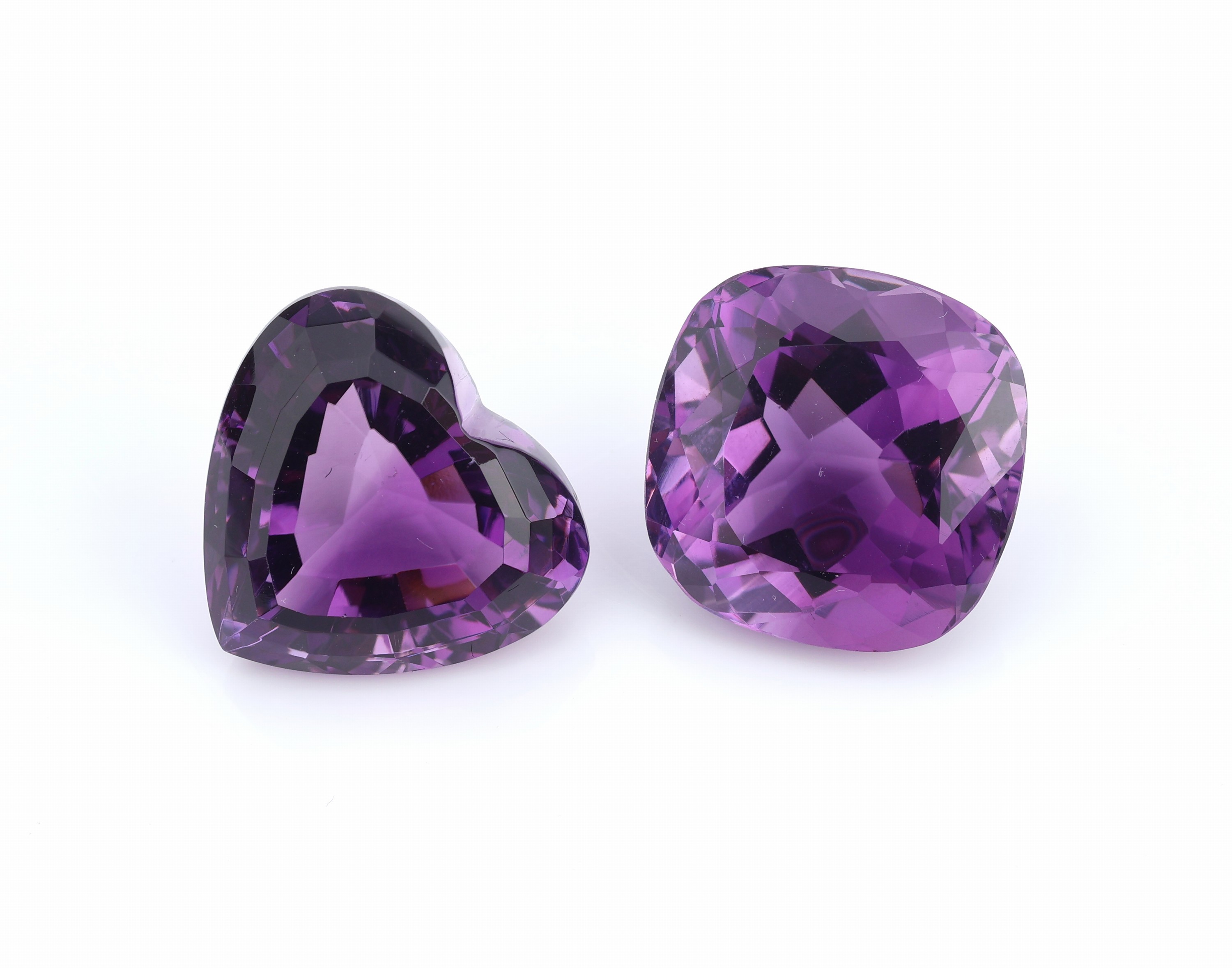 Detail a: Lot 7 lose Amethyste zus. ca. 136.00 ct, Idar Obersteiner Schleifarbeit, versch. Schliffformen und Größen