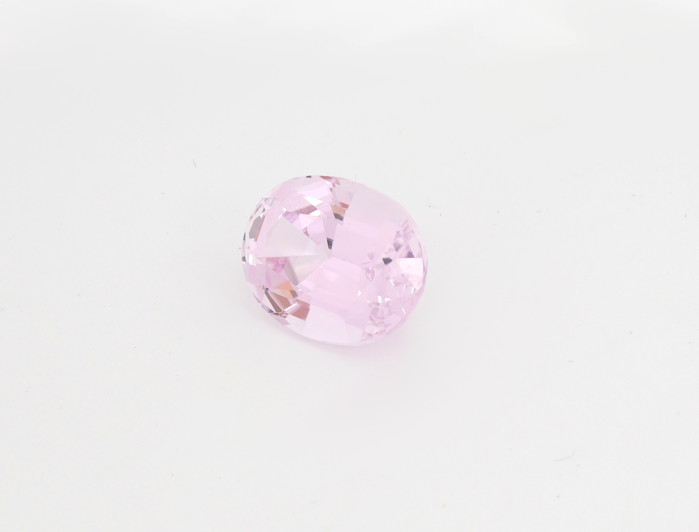 Loser Kunzit 21.52 ct, Scherenschliff