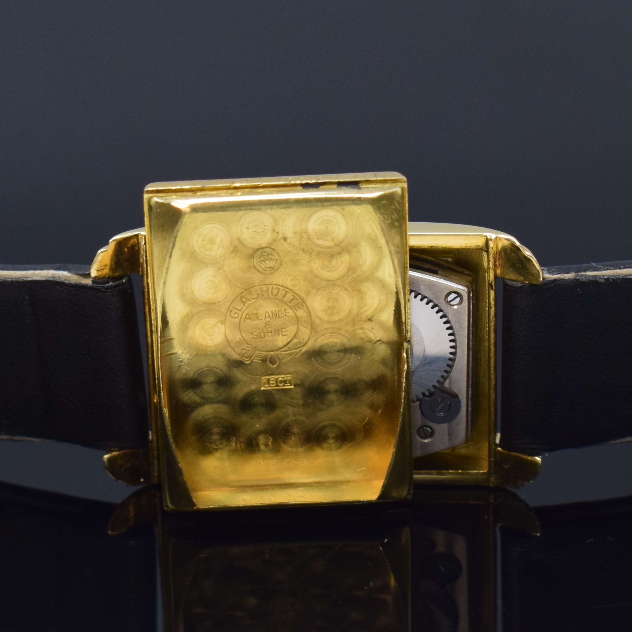 Detail f: A. LANGE & SÖHNE Glashütte seltene rechteckige Armbanduhr in GG 750/000, Deutschland verk. lt. beiliegendem Stammbuchauszug 1940, Handaufzug, ...