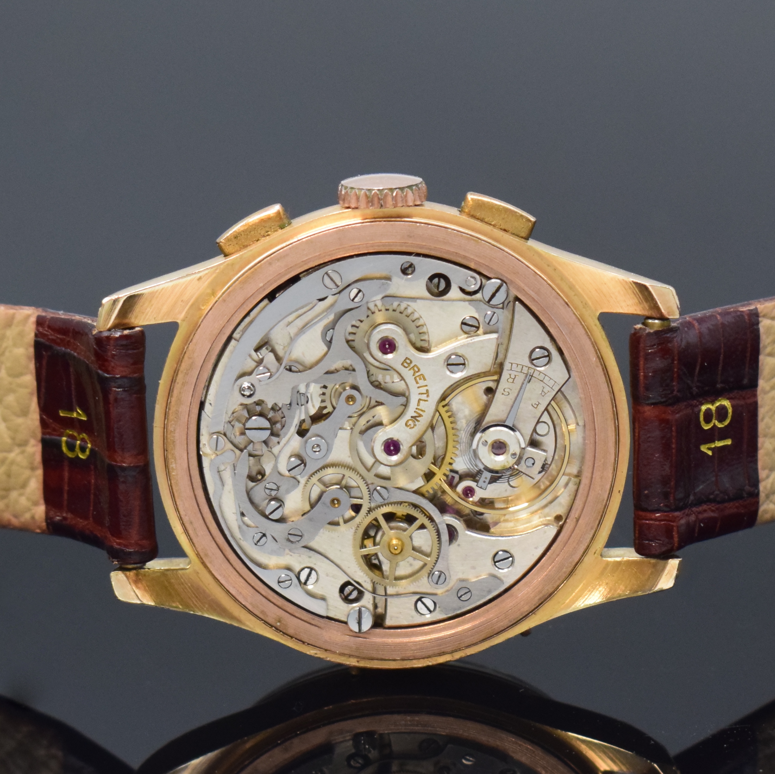 Detail e: BREITLING Datora Referenz 785 seltener Schaltradchronograph mit Vollkalender RoseG 750/000, Schweiz um 1945, Handaufzug, unpoliertes 3-tlg. Geh., ...