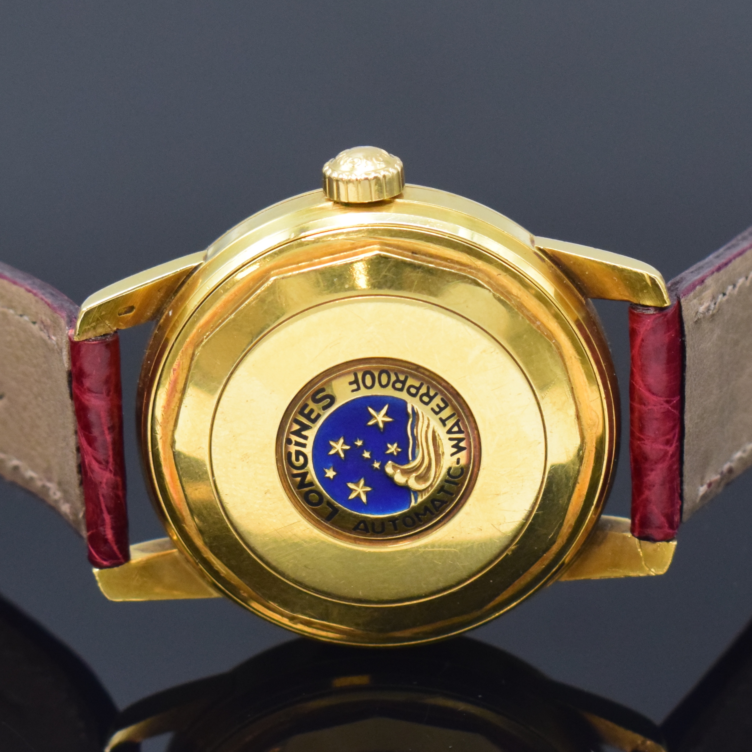 Detail c: LONGINES Conquest Herrenarmbanduhr Referenz 9001 in GG 750/000, Schweiz um 1957, Automatik, unpoliertes Geh., verschr. Boden m.Emailplakette ...