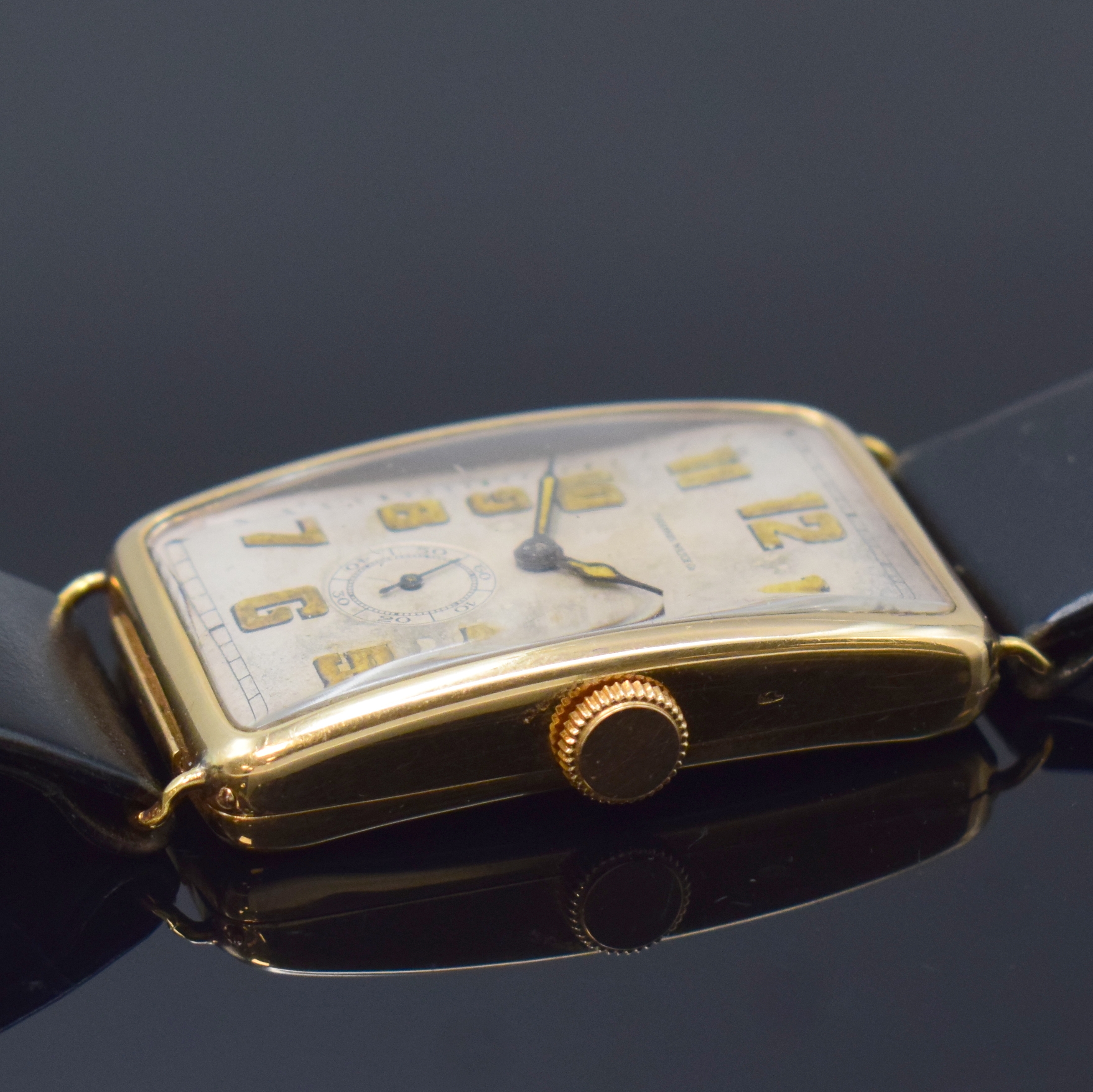 Detail b: TAVANNES Watch Co große rechteckige Armbanduhr in GG 585/000, Schweiz um 1920, Handaufzug, leicht gebogenes Scharniergeh., orig. Glas u. Krone, bei ...