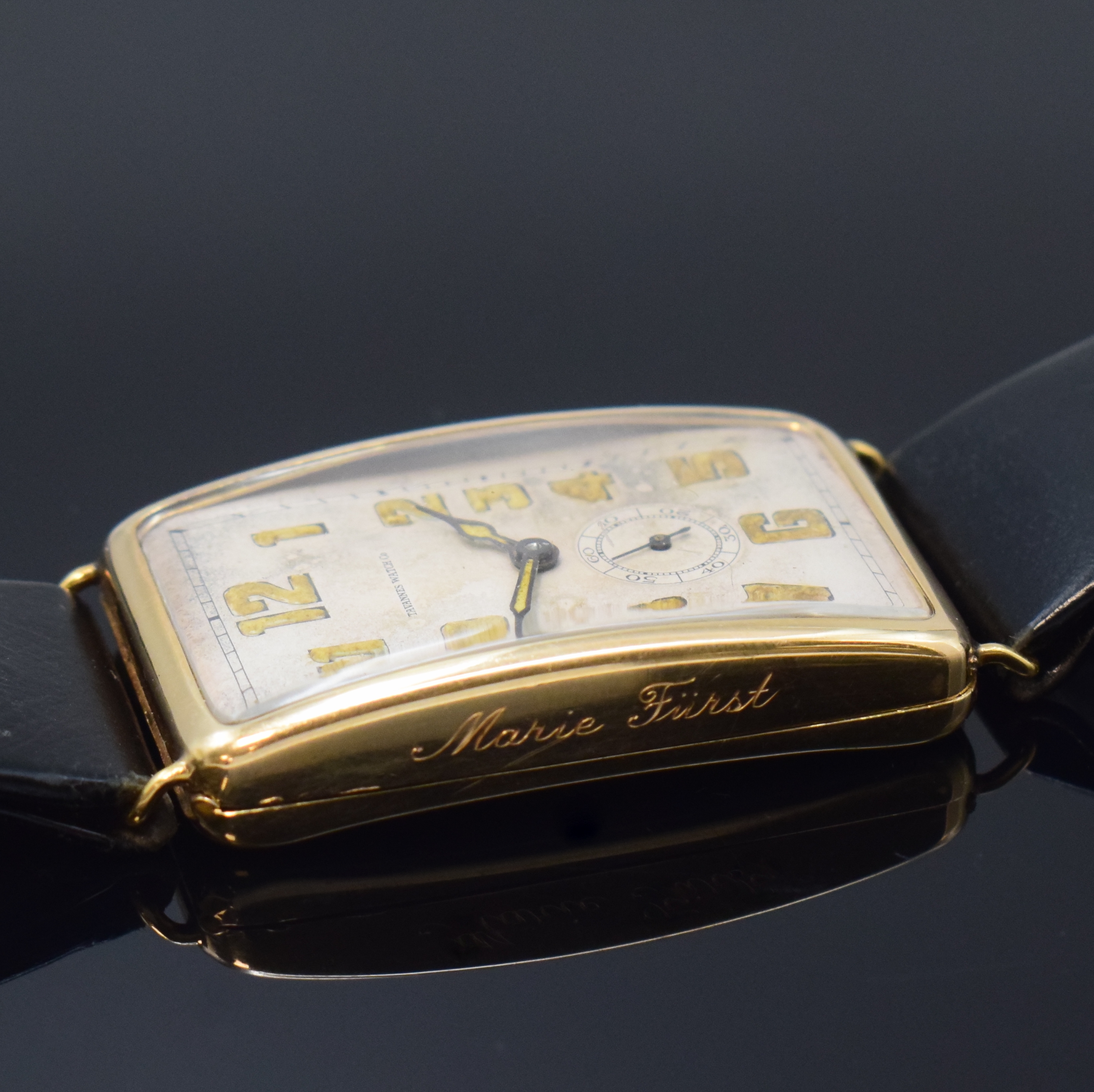 Detail c: TAVANNES Watch Co große rechteckige Armbanduhr in GG 585/000, Schweiz um 1920, Handaufzug, leicht gebogenes Scharniergeh., orig. Glas u. Krone, bei ...