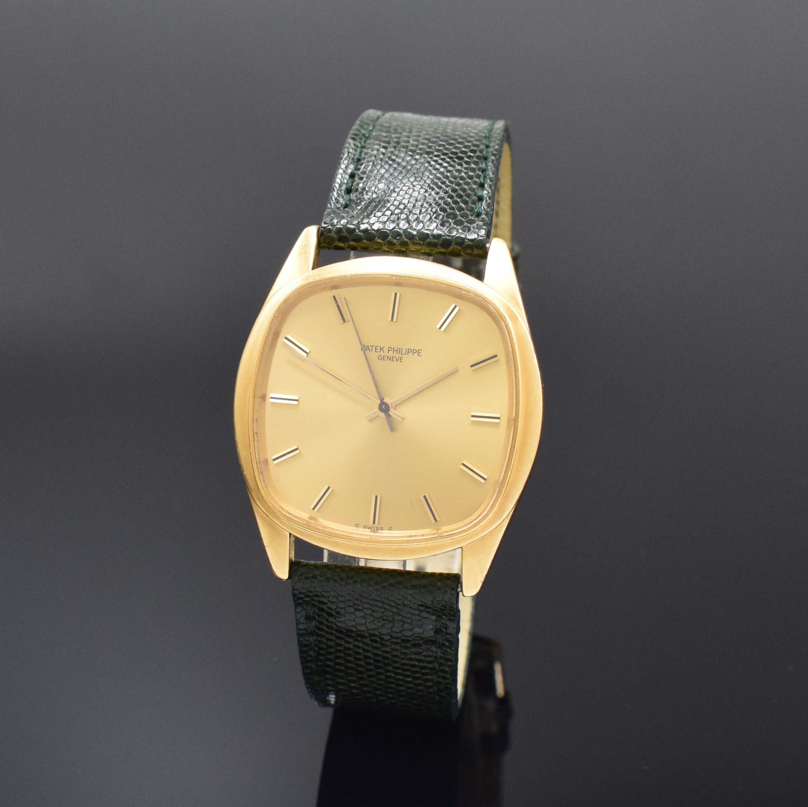 PATEK PHILIPPE seltene große Backwinder- Armbanduhr Referenz 3585 in GG 750/000, Schweiz um 1975, Automatik, verschr. Geh., rücks. Krone f. Aufzug ...