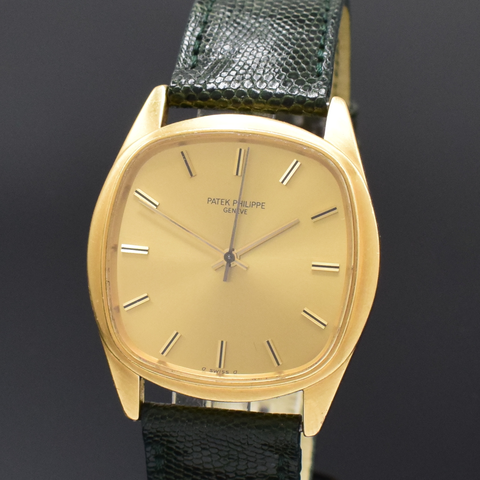 Detail a: PATEK PHILIPPE seltene große Backwinder- Armbanduhr Referenz 3585 in GG 750/000, Schweiz um 1975, Automatik, verschr. Geh., rücks. Krone f. Aufzug ...