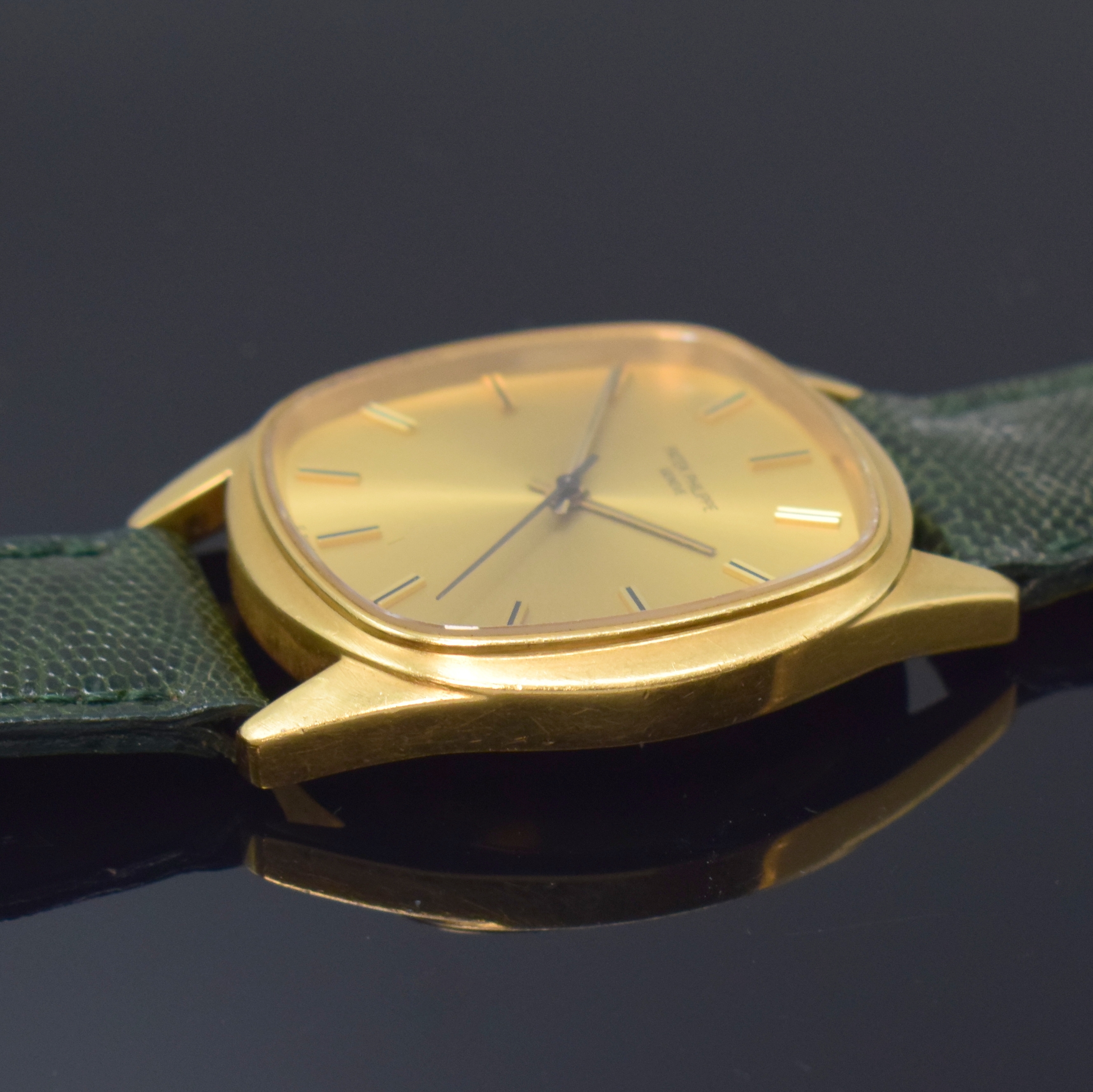 Detail b: PATEK PHILIPPE seltene große Backwinder- Armbanduhr Referenz 3585 in GG 750/000, Schweiz um 1975, Automatik, verschr. Geh., rücks. Krone f. Aufzug ...
