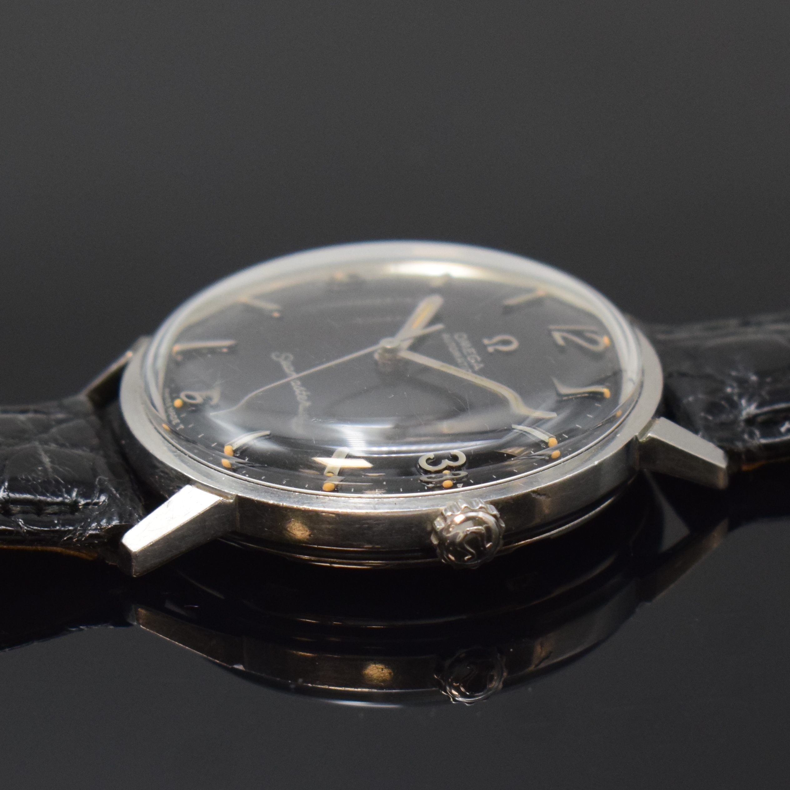 Detail b: OMEGA Seamaster Referenz 165.001 Armbanduhr mit seltenem schwarzen original Zifferblatt,Schweiz um 1964, Automatik, 2-tlg. Stahlgeh., Boden m. ...