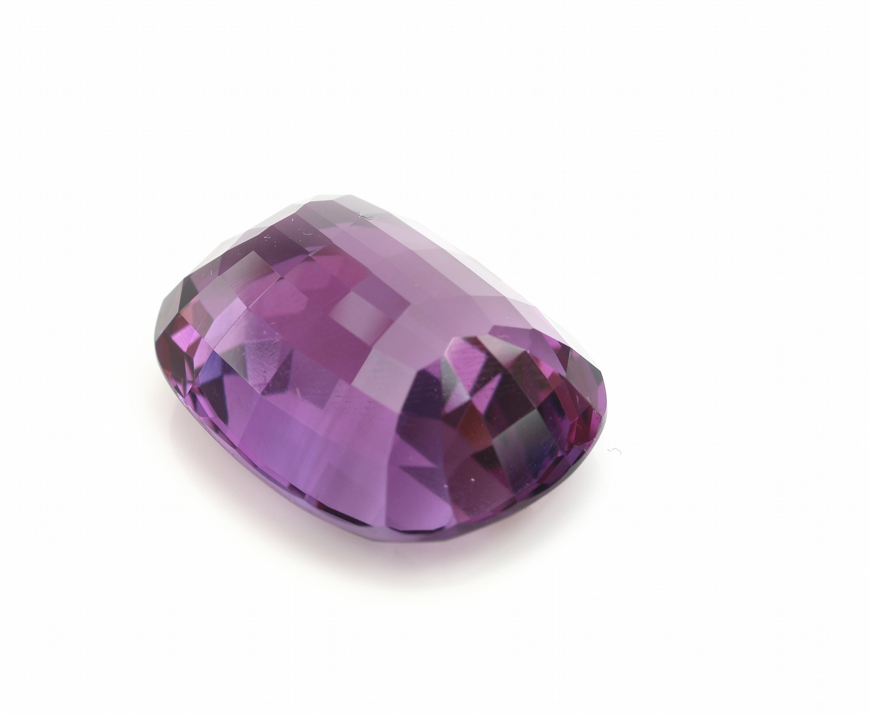 Detail a: Ovalfacett. Amethyst im Antikschliff ca. 32.80ct