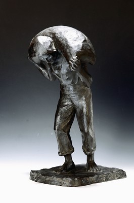 Image Turi Weinmann, 1883 Regensburg-1950 Grünwald, sack carrier, bronze sculpture, signed ...