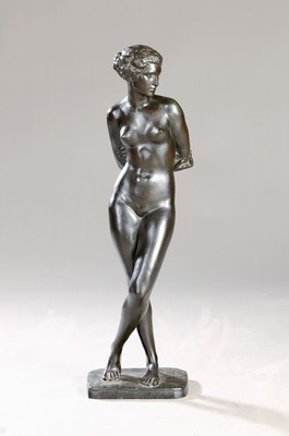 Image 26797581 - Ernst Seger, 1868 Neurosis/Silesia-1939 Berlin, Chastity, bronze sculpture of a standing female nude with arms folded backwards, monograph. E.S., founder Bildgiesserei Kraas Berlin, height approx. 74cm, attended the royal sculpture class from 1884. Art and trade school in Breslau under Robert Härtel, worked in Auguste Rodin's studio in Paris in 1893 and 1894 and ran his own studio in Berlin from 1895