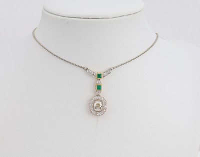 Image 14 kt gold emerald diamond necklace , approx. 1880/90, 585/000 gold and platinum ...