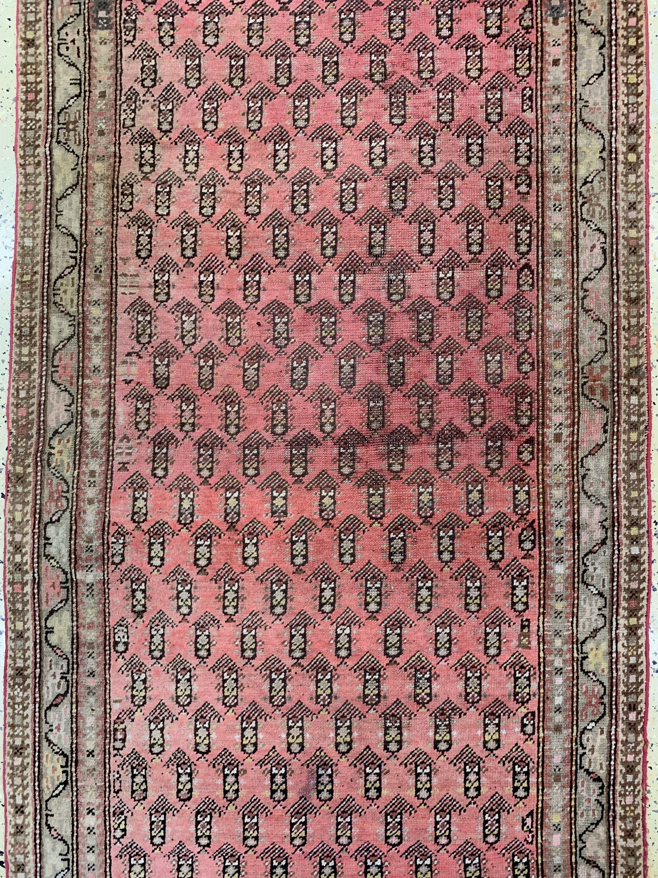 Detail b: Karabagh antik, Kaukasus, 19.Jhd, Wolle aufWolle, ca. 400 x 108 cm, EHZ: 3