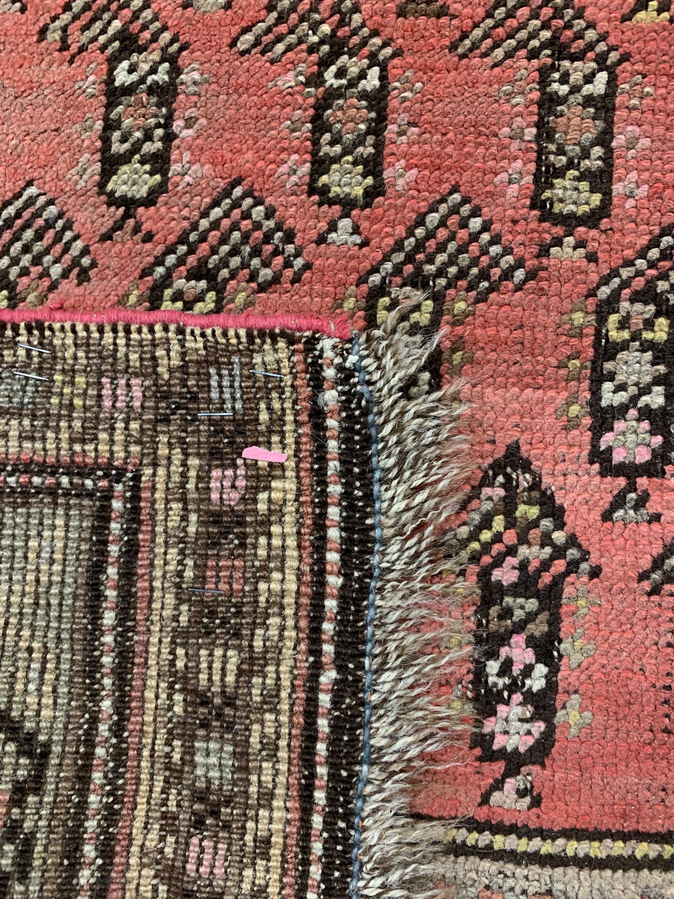 Detail d: Karabagh antik, Kaukasus, 19.Jhd, Wolle aufWolle, ca. 400 x 108 cm, EHZ: 3