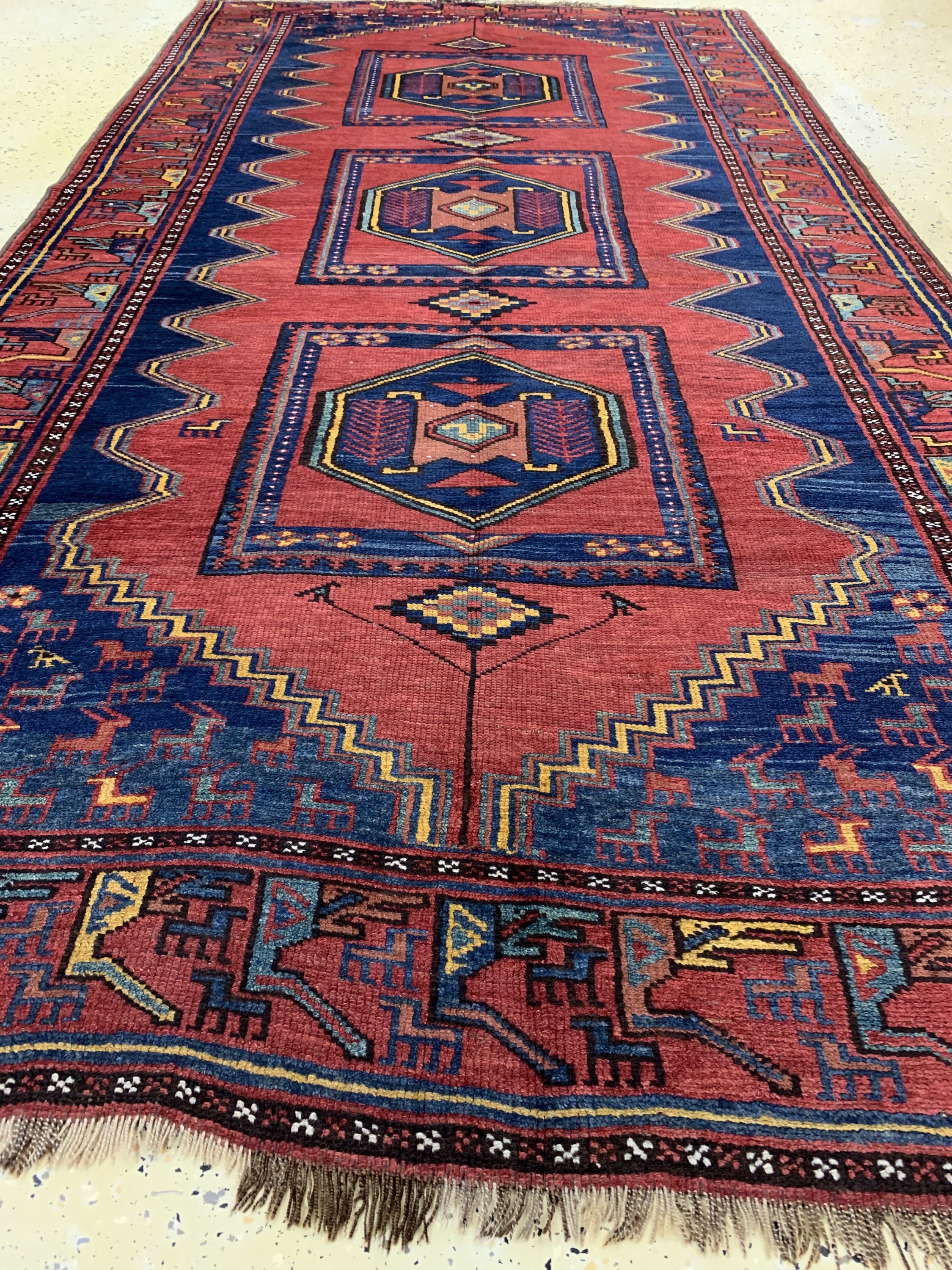 Detail d: Kazak antik, Kaukasus, um 1900, Wolle auf Wolle, ca. 290 x 145 cm, EHZ: 2-3