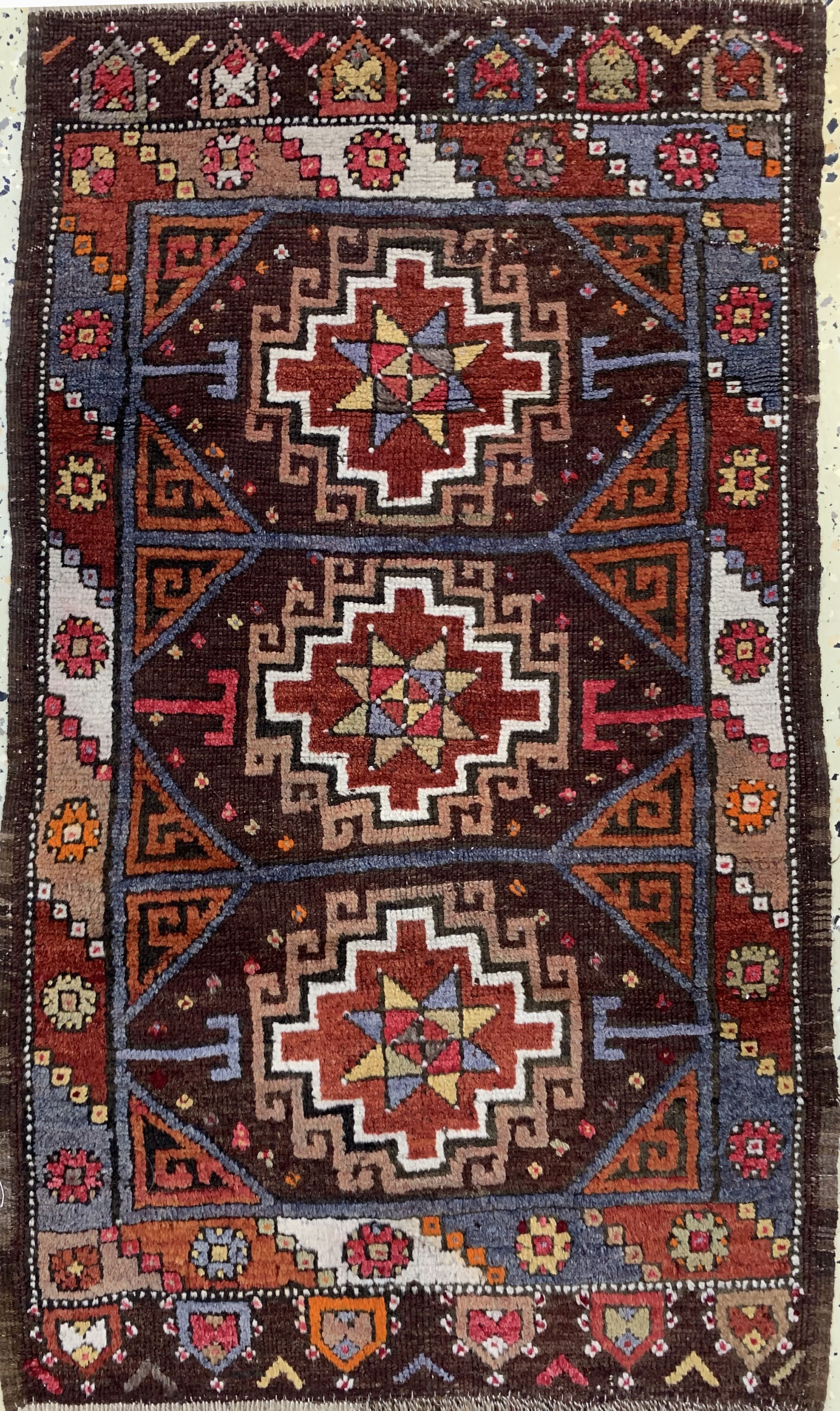 Detail c: 3 Lots Yastik, Türkei, um 1900, Wolle auf Wolle, ca. 100 x 60 cm, EHZ: 3