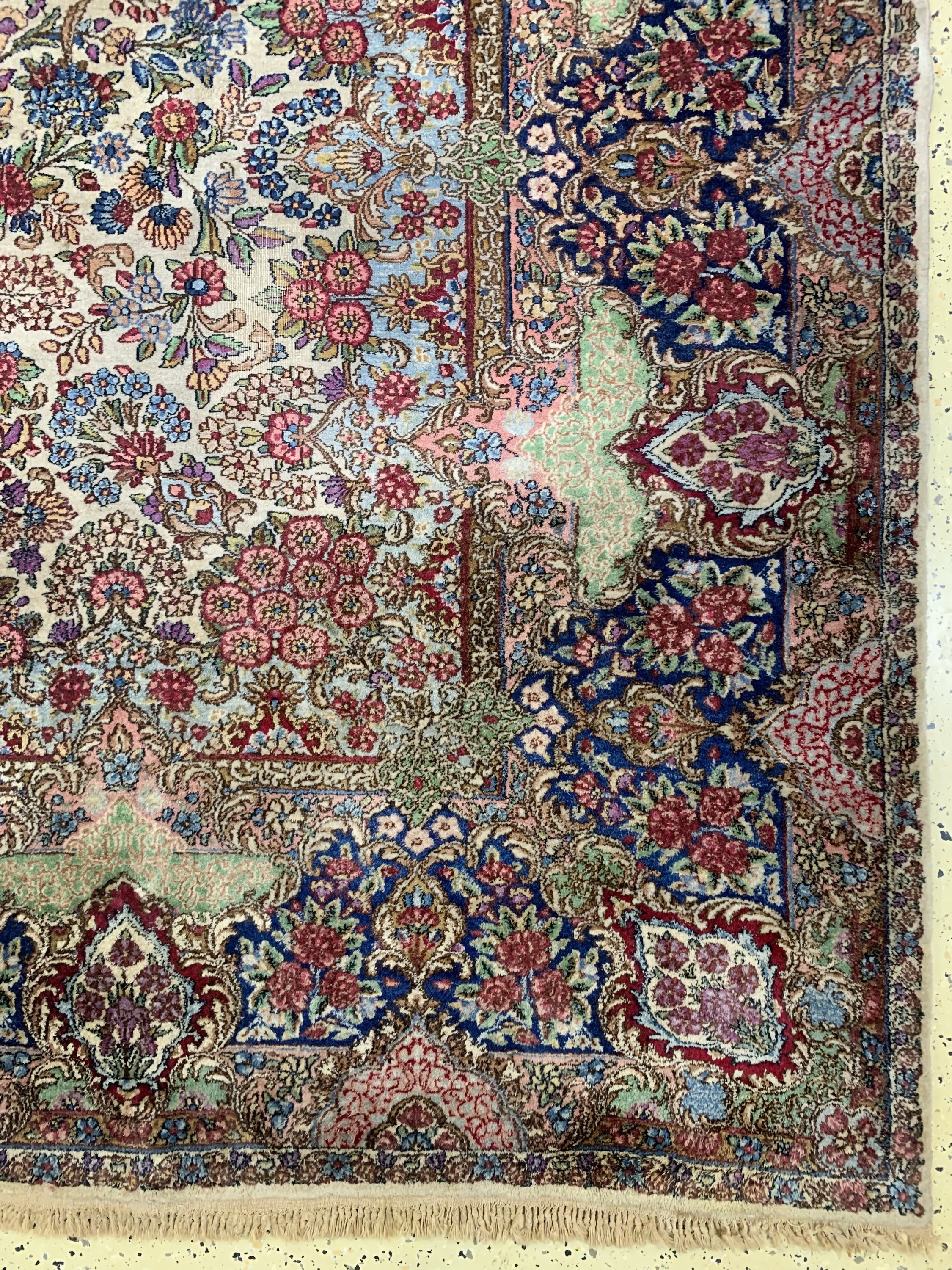 Detail a: Kerman"Lavar"antik, Persien, um 1900, Wolleauf Baumwolle, ca. 350 x 300 cm, Reinigungsbedürftig, EHZ: 2