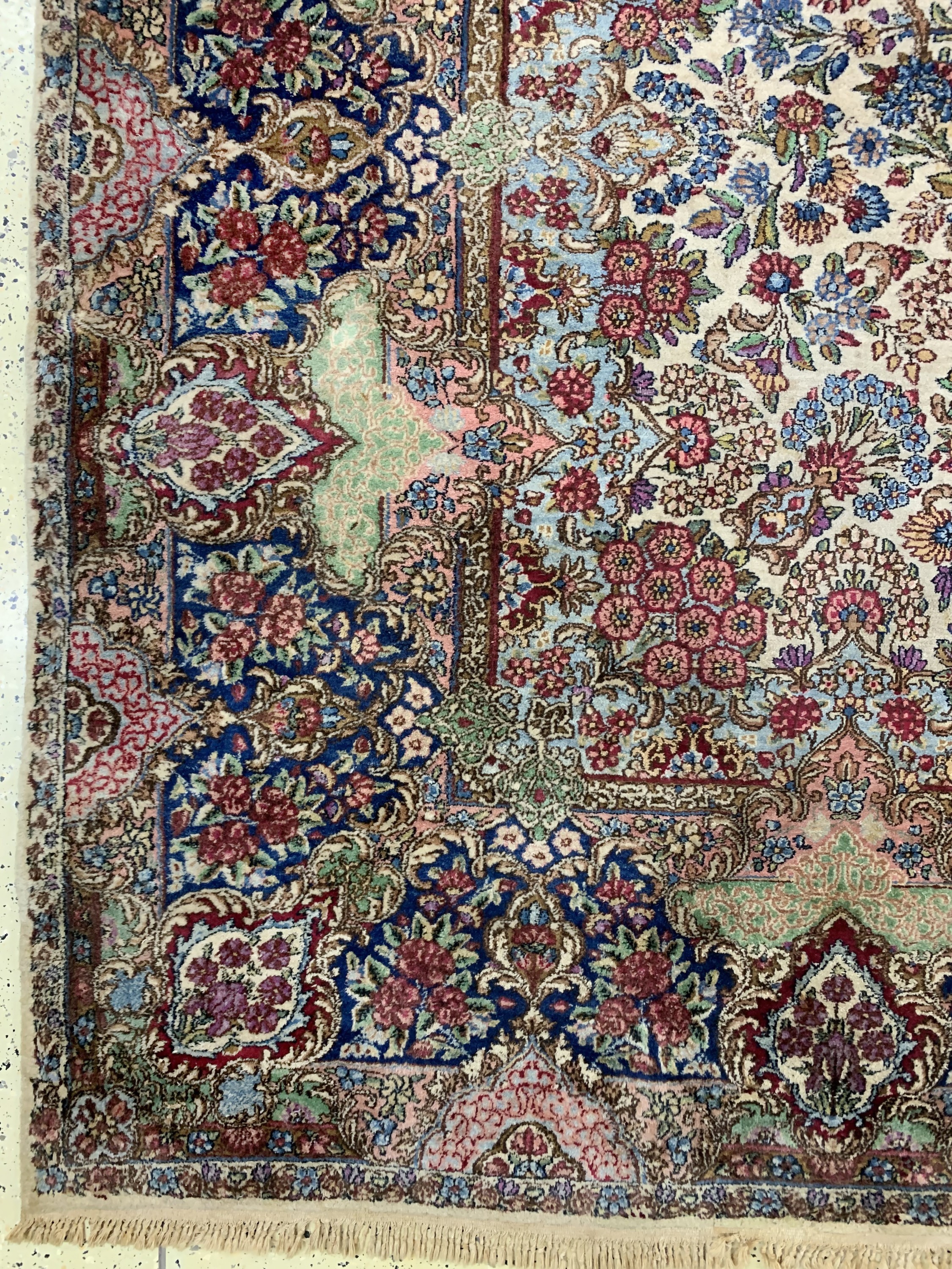 Detail b: Kerman"Lavar"antik, Persien, um 1900, Wolleauf Baumwolle, ca. 350 x 300 cm, Reinigungsbedürftig, EHZ: 2