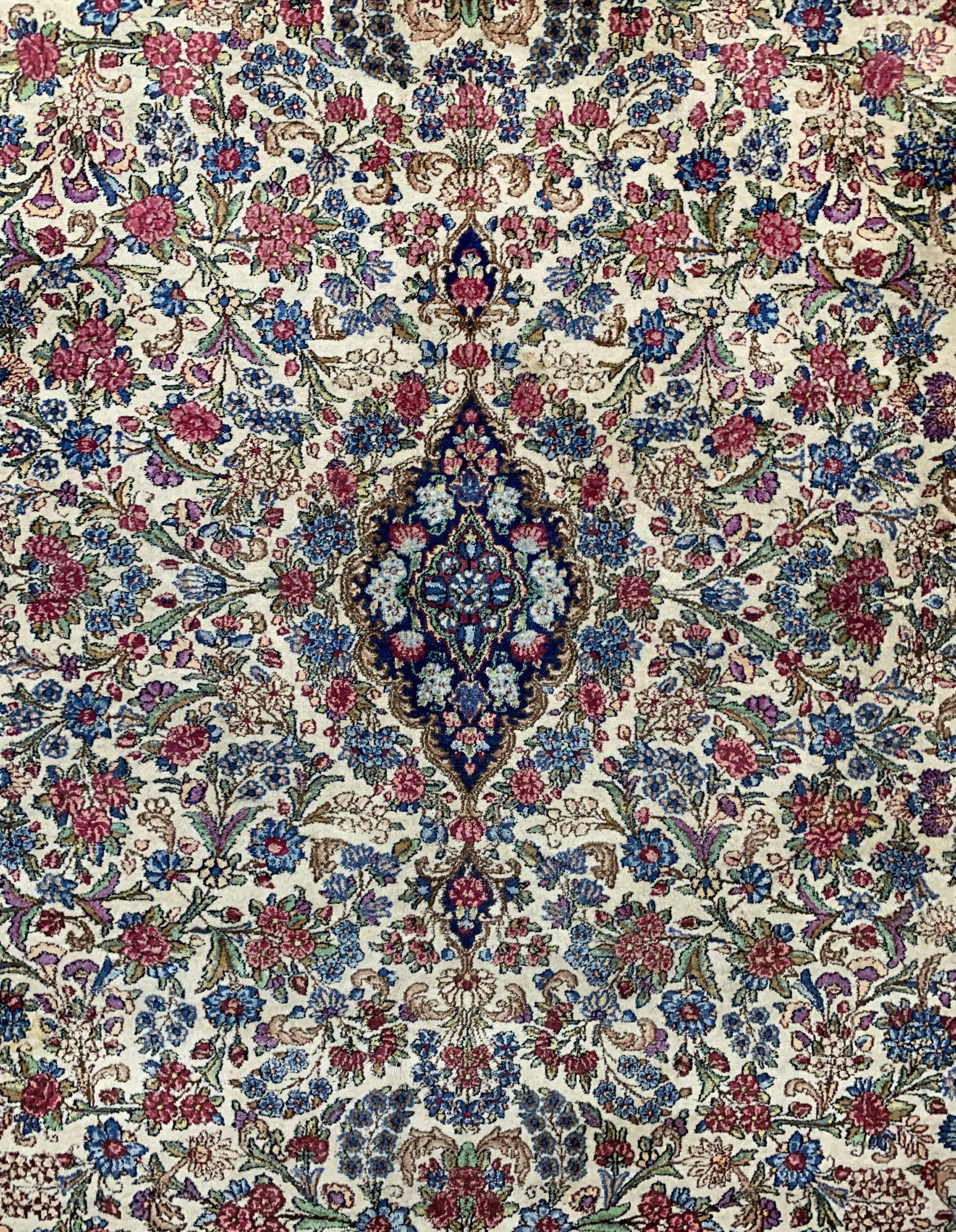 Detail c: Kerman"Lavar"antik, Persien, um 1900, Wolleauf Baumwolle, ca. 350 x 300 cm, Reinigungsbedürftig, EHZ: 2