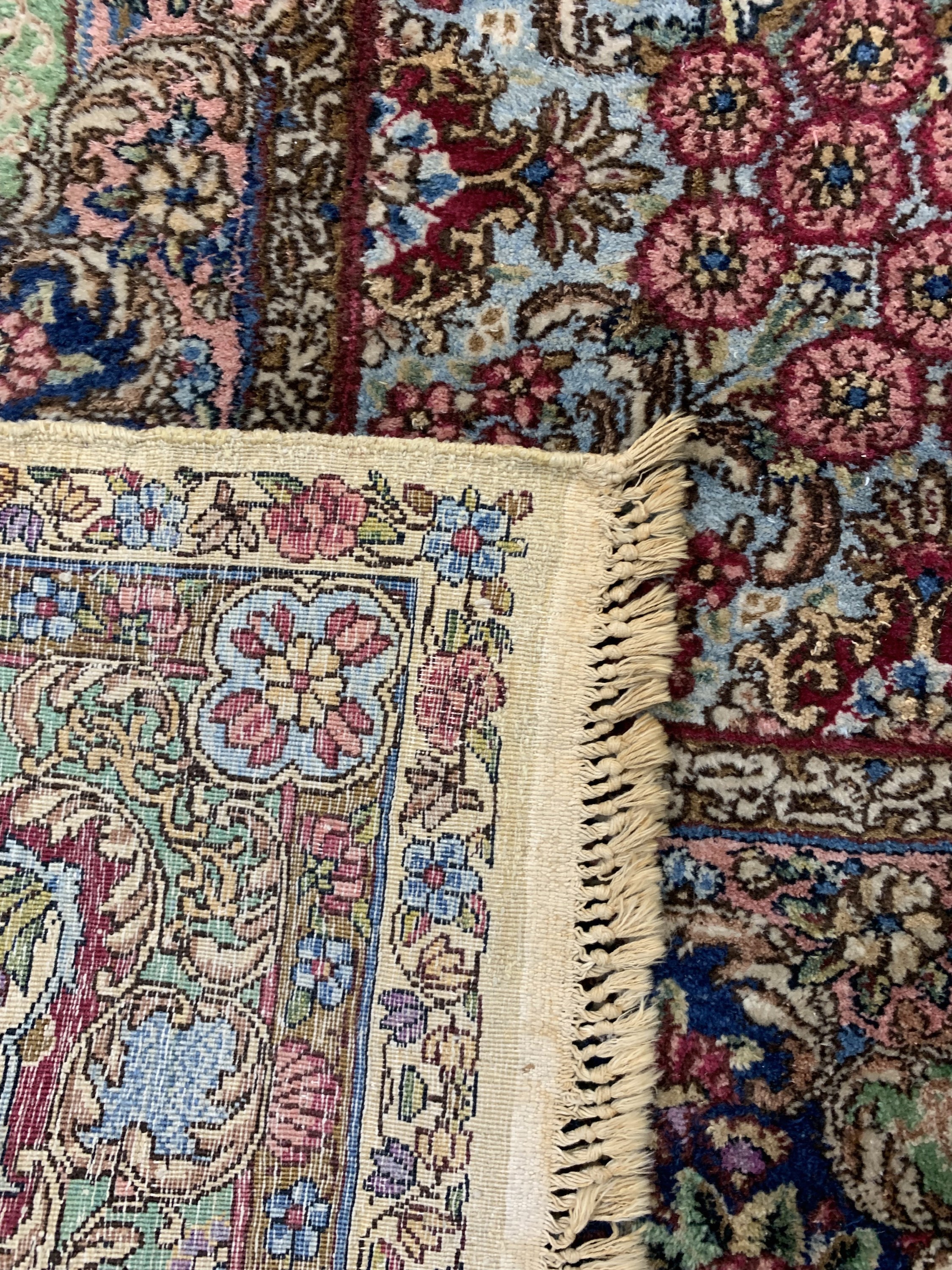 Detail g: Kerman"Lavar"antik, Persien, um 1900, Wolleauf Baumwolle, ca. 350 x 300 cm, Reinigungsbedürftig, EHZ: 2