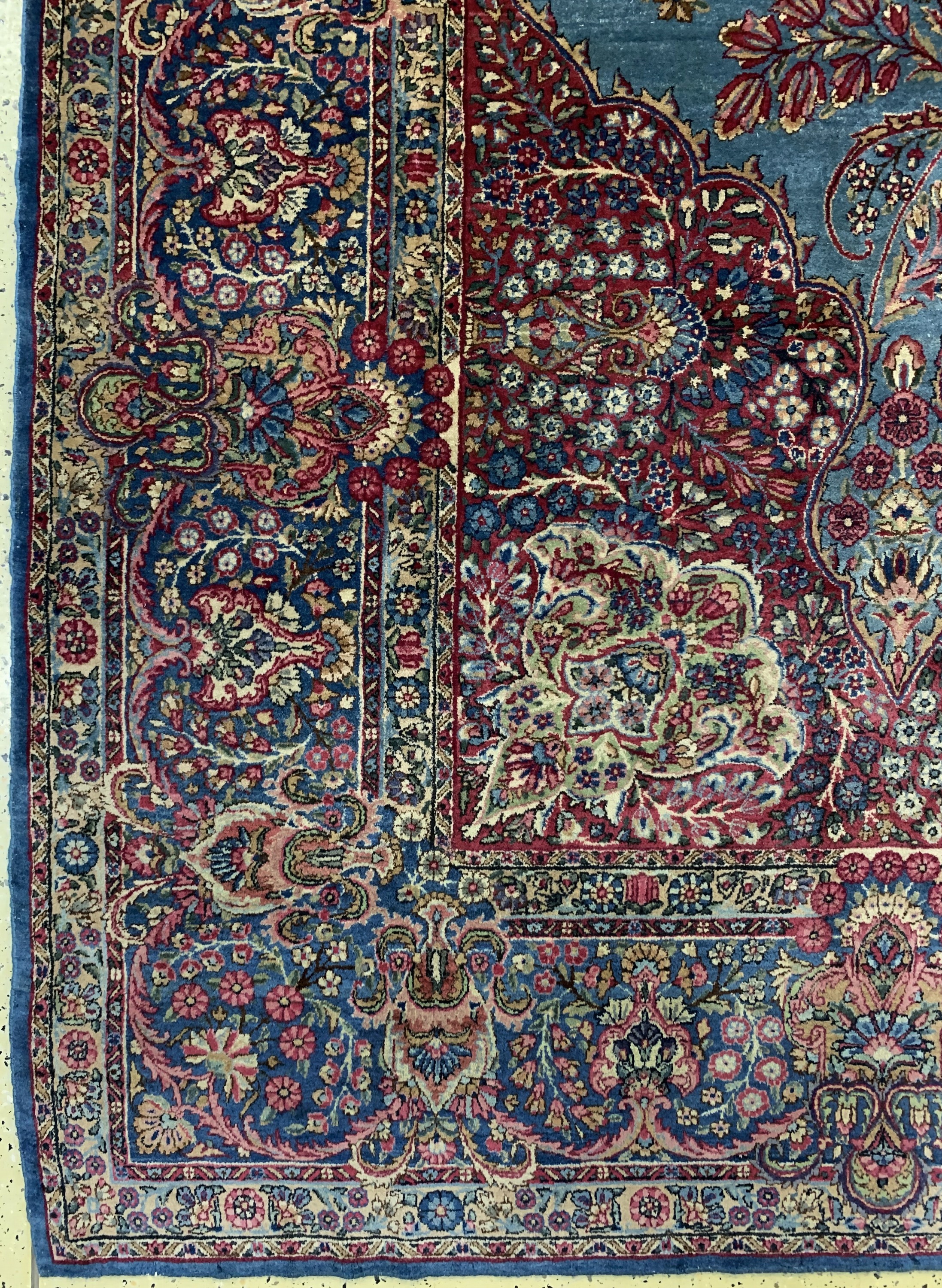 Detail b: Kerman"Lavar"antik, Persien, um 1900, Wolleauf Baumwolle, ca. 360 x 275 cm, EHZ: 2
