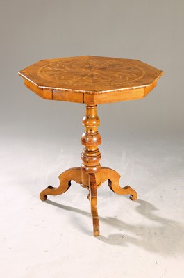 Image 26798391 - Side table, probably Italy, around 1860, walnut veneer, partly solid, fine marquetries in various woods, baluster column on 3 curved legs, H. approx. 74 cm, D. 71 cm, condition 2