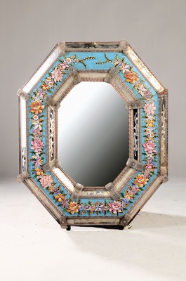 Image Wall mirror, Venice, around 1900, octagonal, cut glasses, partly faceted, with wide ...