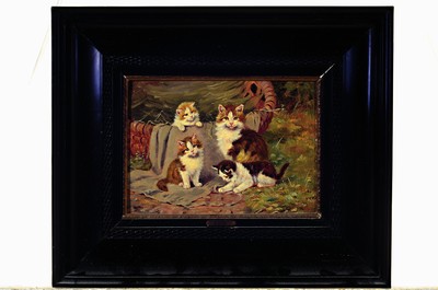 26798400k - Benno Kögl, 1892 Greding - 1973 Nymphenburg, she-cat with three playing kittens, oil/panel, approx. 18 x 23 cm, with label Boutique d'art Weber Mainz on the back, Benno Kögl also known as Katzen-Kögl, frame approx. 31 x 39 cm