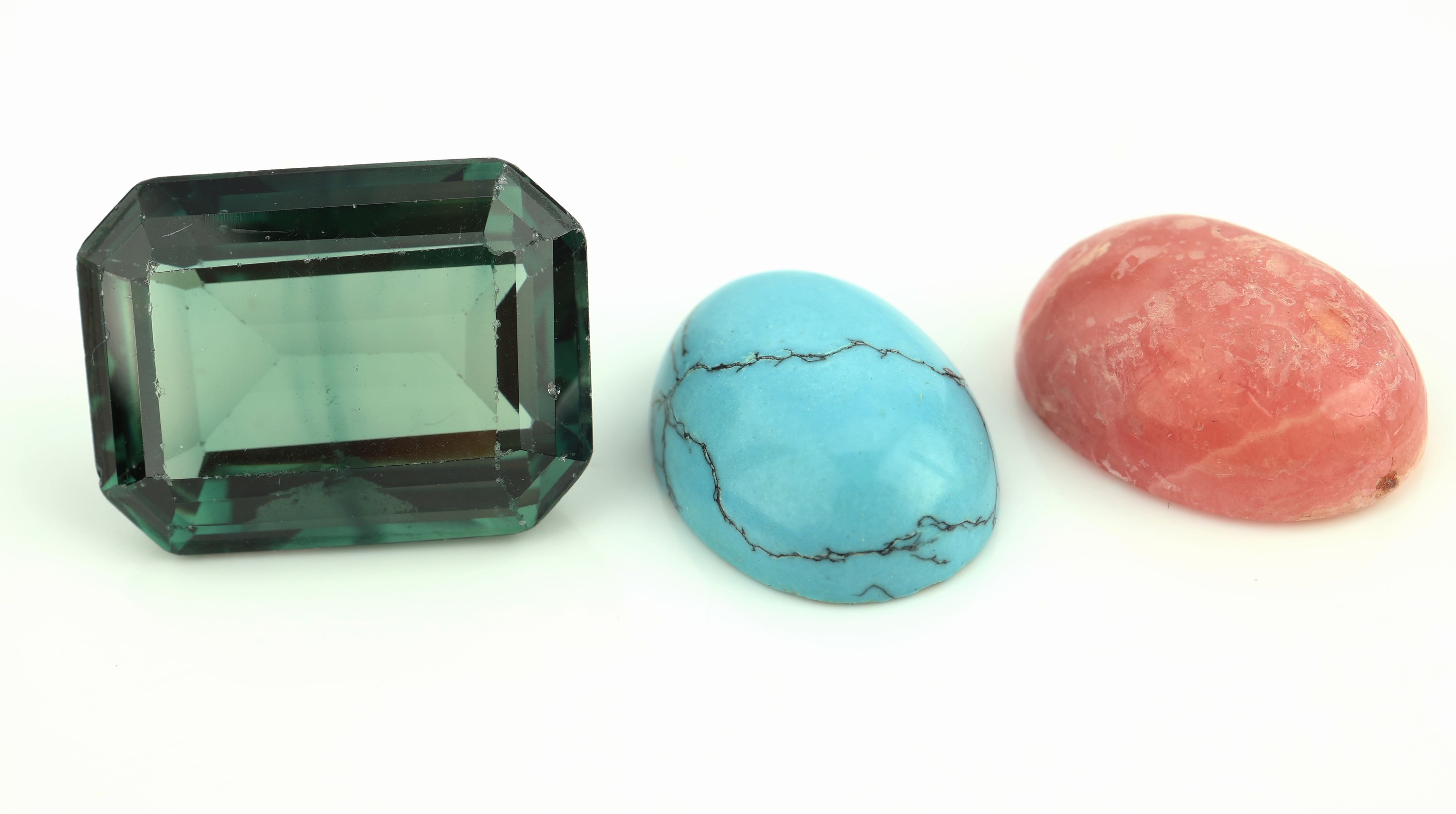 Detail a: Lot lose Türkise, Rhodochrosit, Koralle u.a., zus. 320.47 ct, in versch. Formen, Größen und Farben, z.T. Ausfassware, Versand nur inner- halb der ...