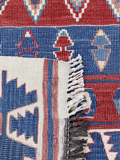 26798776e - Anatol Kilim, Turkey, late 20th century, wool on wool, approx. 190 x 112 cm, condition: ...