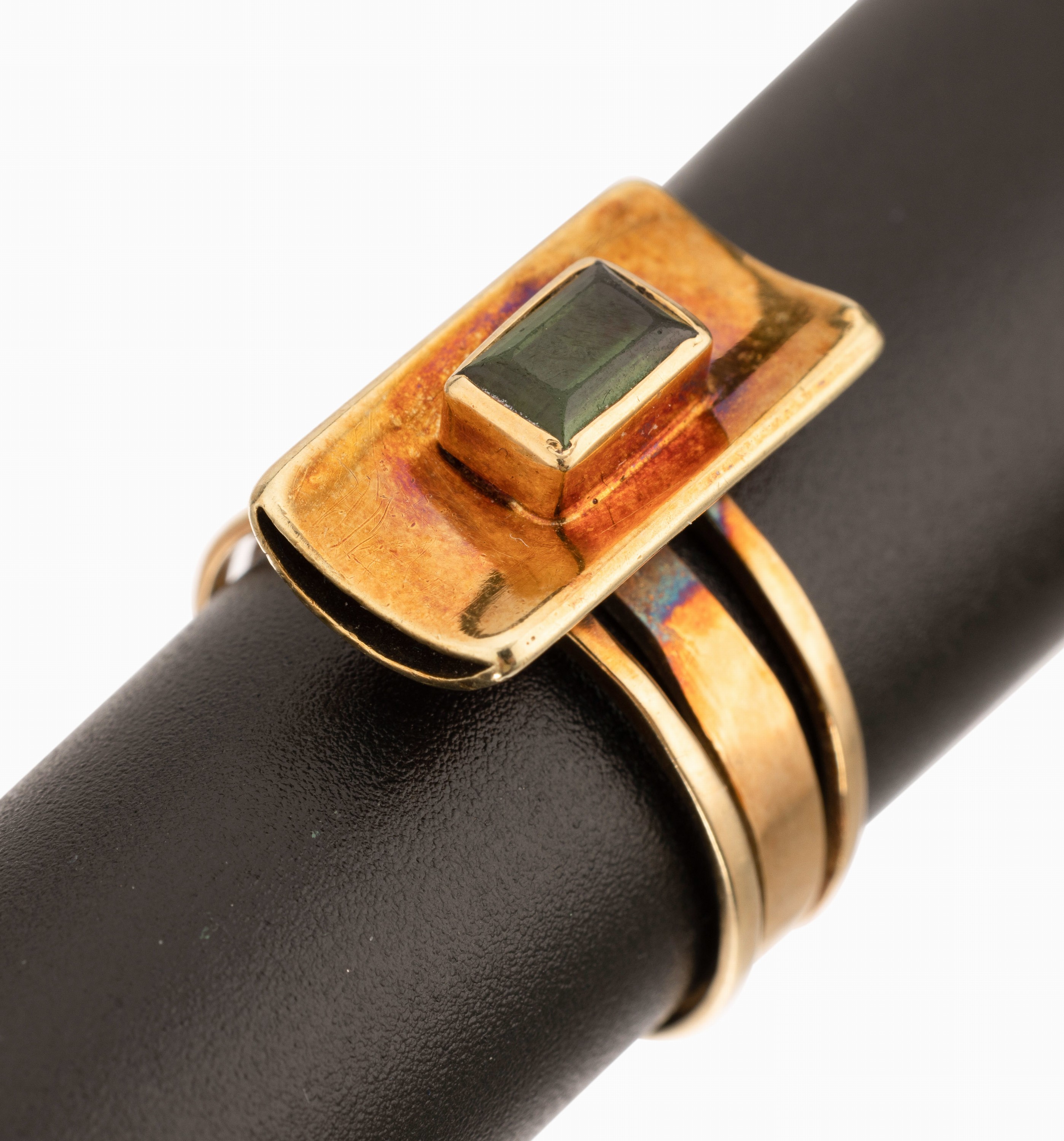 14 kt Gold Turmalin Ring, GG 585/000, bogenf. Ringkopf, mittig mit einem facett. Turmalinrechteck, RW 55, ca. 6 g