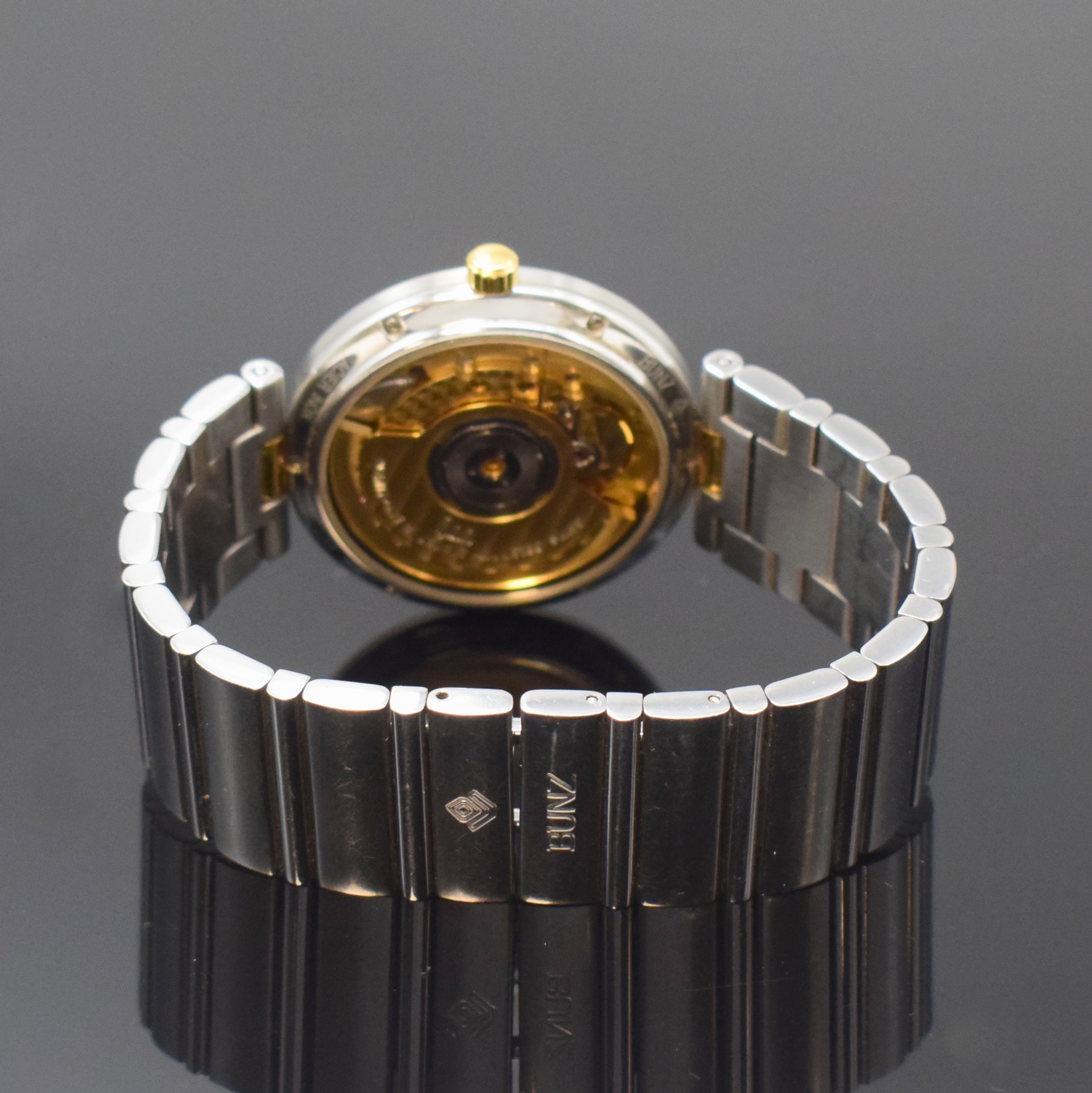 Detail b: BUNZ Designerarmbanduhr in Stahl, Schweiz um 2010, Automatik, beids. vergl. Geh. inkl. orig. Gliederband m. dopp. Faltschl., Boden 6-fach verschr., ...