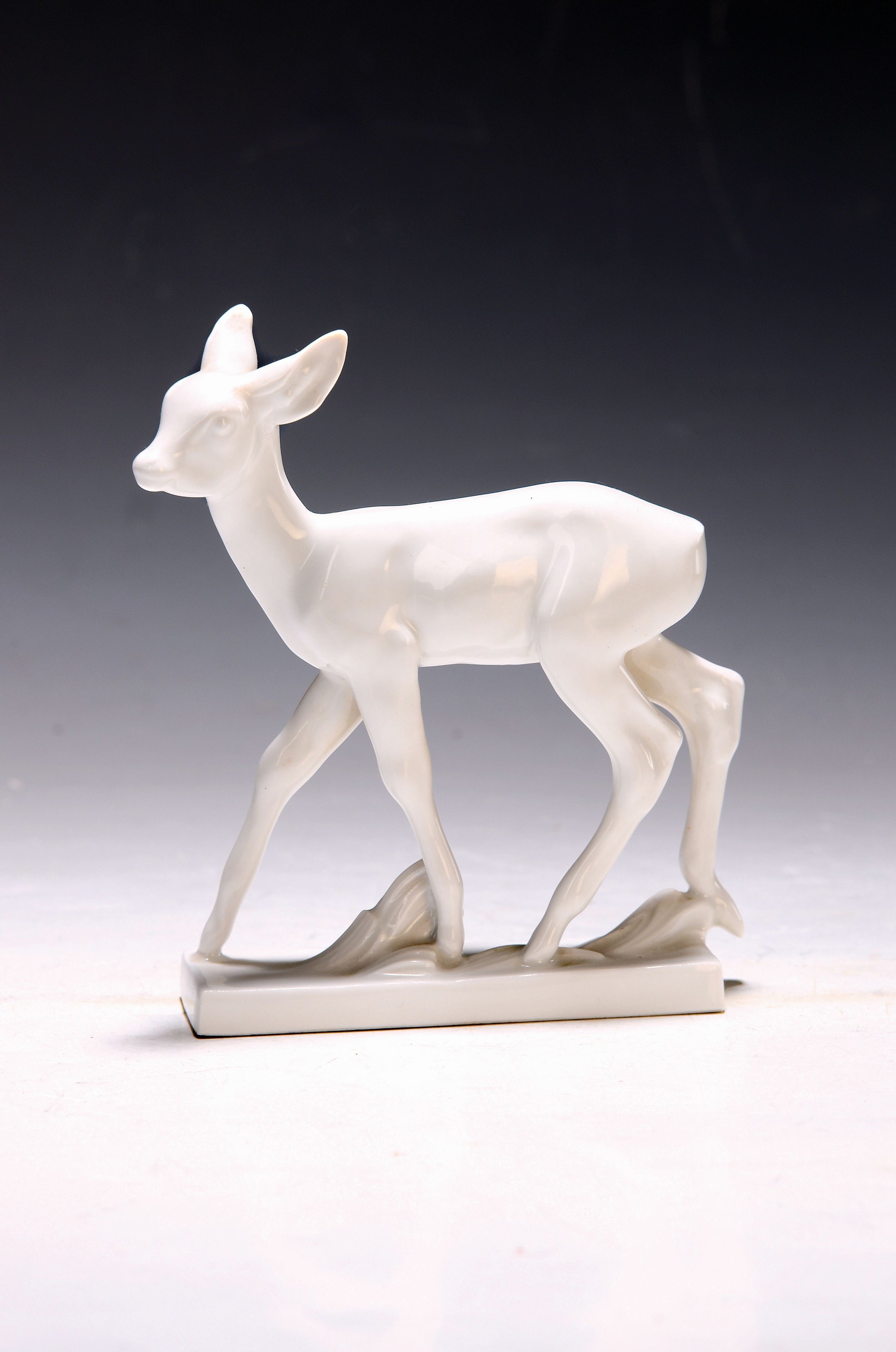 Porzellanfigur, Meissen, 1920er Jahre, 1. Wahl, Rehkitz, weiß, H. ca. 13cm