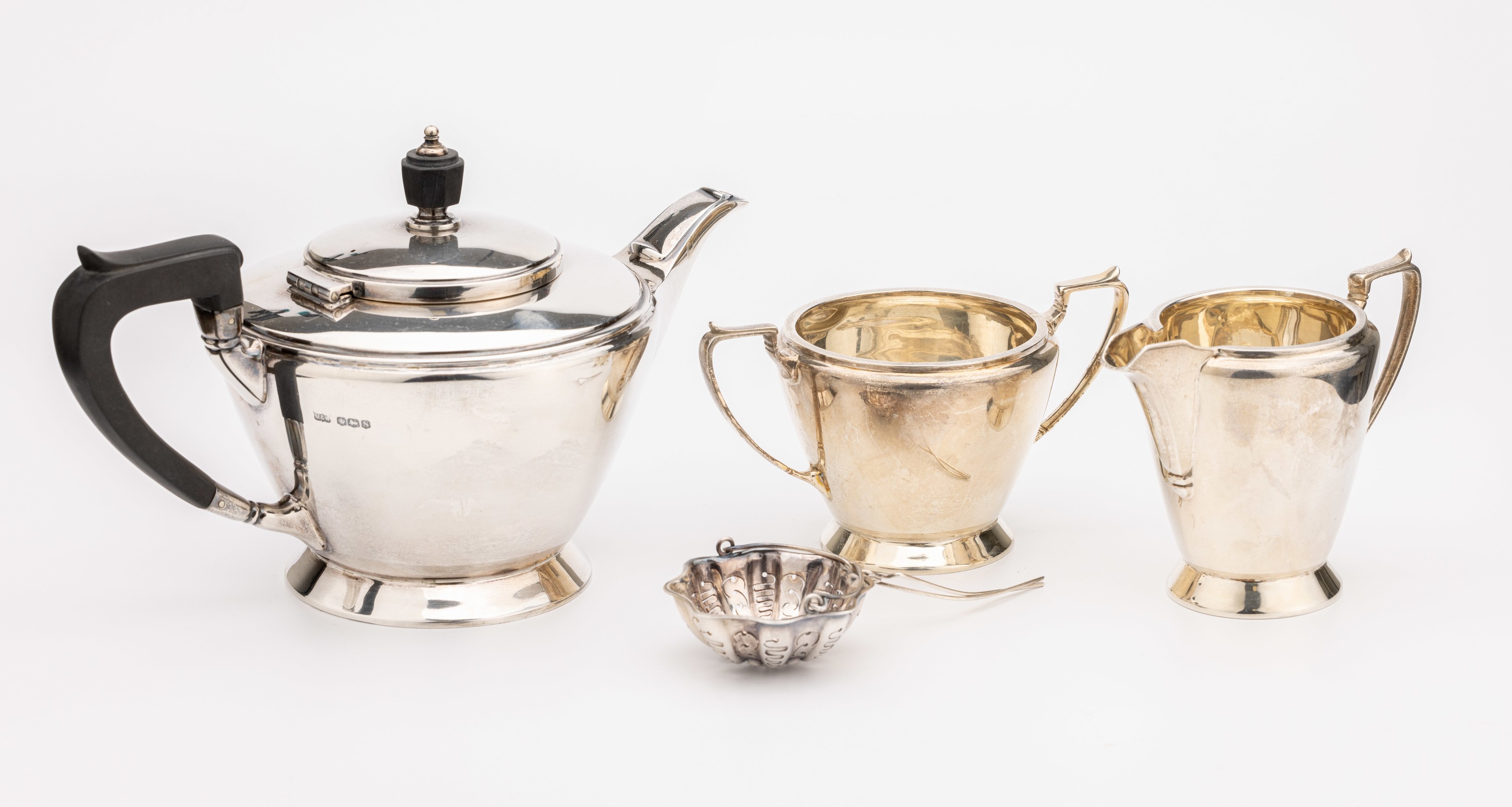 3-teil. Teeset, England, Sheffield 1960, 925er Silber, Meistermarke Mappin & Webb, einer der bekanntesten engl. Silberschmieden Englands, best. aus: ...