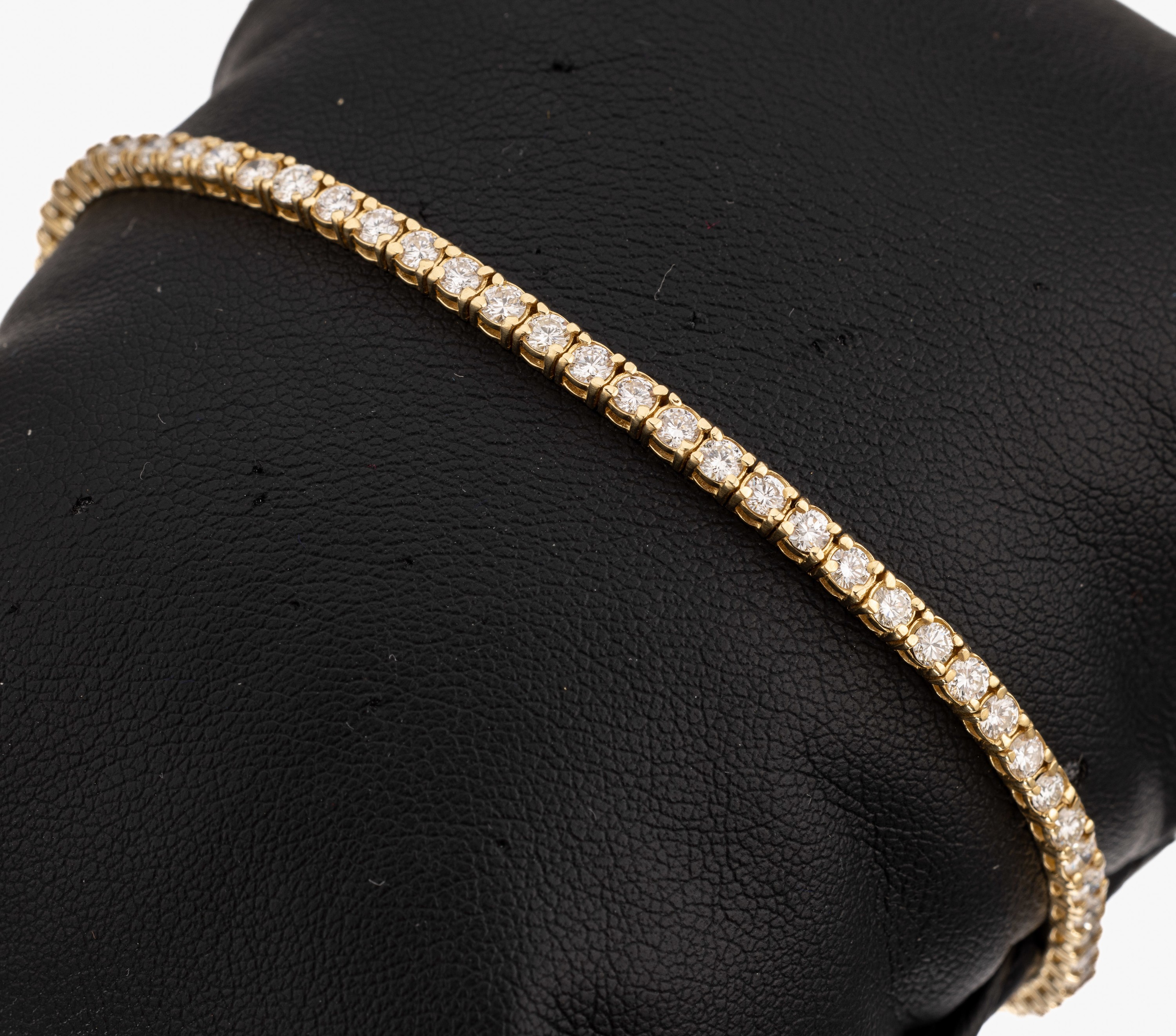 14 kt Gold Brillant-Armband, GG 585/000, Brillanten zus. ca. 3.10 ct Weiß/vs-si, L. ca.18.4 cm, Kastenschloss mit Sicherheitsacht