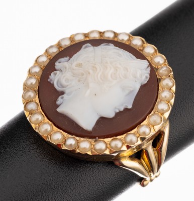 Image 14 kt gold carnelian pearl ring , YG 585/000, approx. 1890s, carnelian cameo cutted, ...