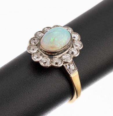 Image 18 kt Gold/Platin Opal-Diamant-Ring, GG 750/000 und Platin, England um 1900, ovaler ...