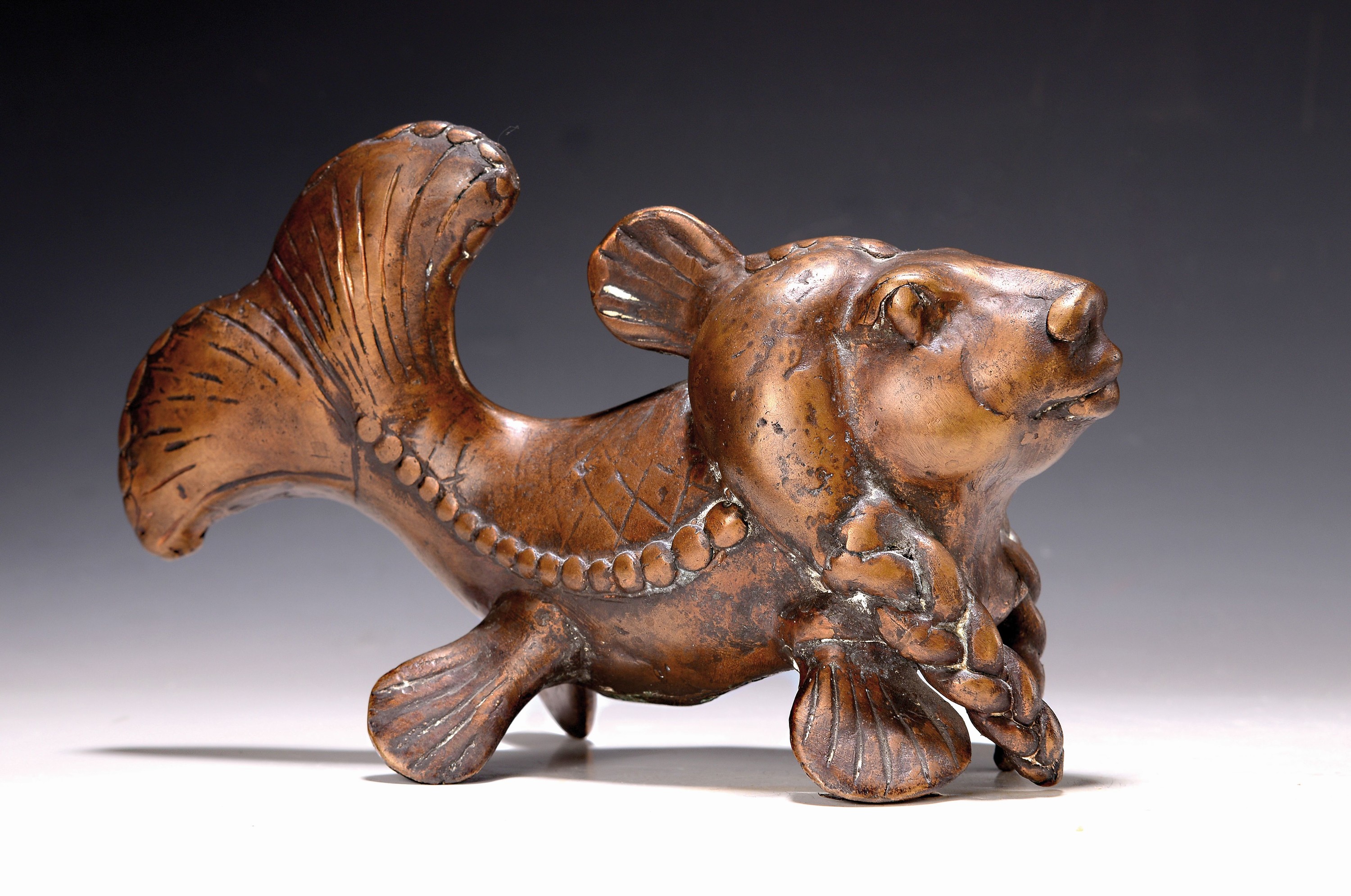 Detail k: Gernot Rumpf, geb. 1941 Kaiserslautern, Biber-Fisch-Fabelwesen, Bronze, sign. und num. 15/25, H. ca. 15.5cm, L. ca. 25cm