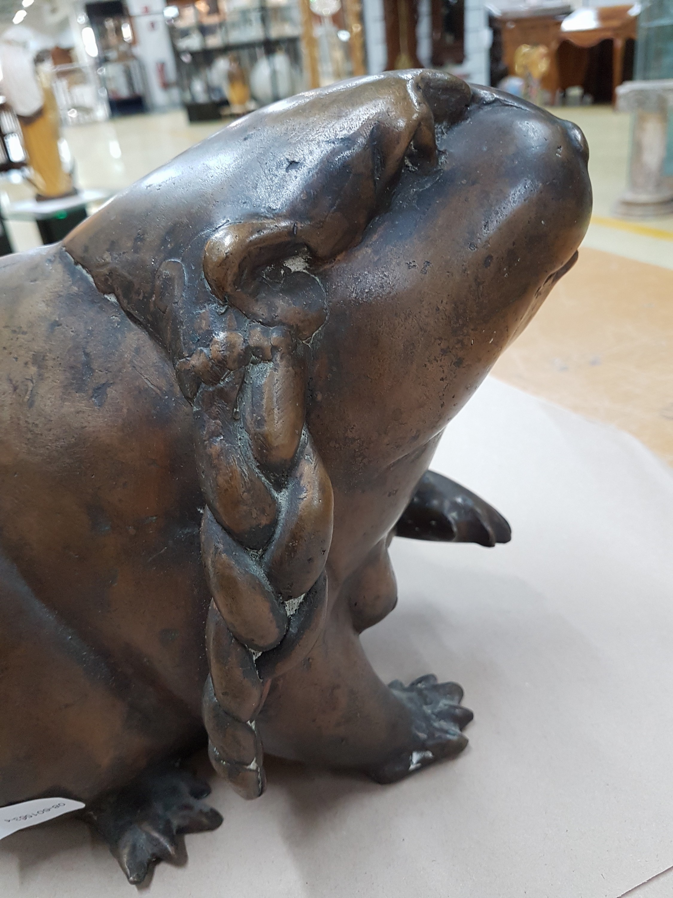 Detail e: Gernot Rumpf, geb. 1941 Kaiserslautern, Bibertritsche, Bronze, signiert, ca. 22x41x19 cm