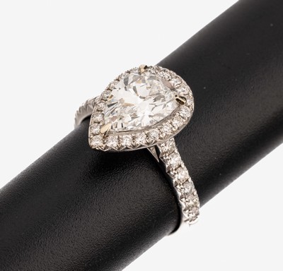 Image 18 kt Gold Diamant-Ring, WG 750/000, Diamanttropfen ca. 2.01 ct feines Weiß ...