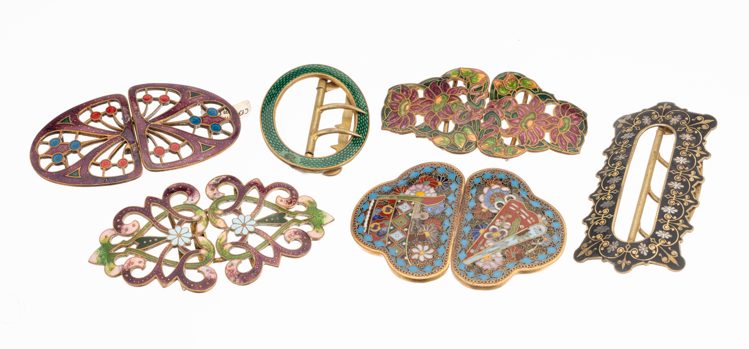 Konvolut 6 Gürtelschließen, um 1880-1900, Metall vergoldet, 4 x 2-teilig, 2 x einteilig, 5 x emailliert, 1 x Spanien, Niellotechnik, Email z.T. ...