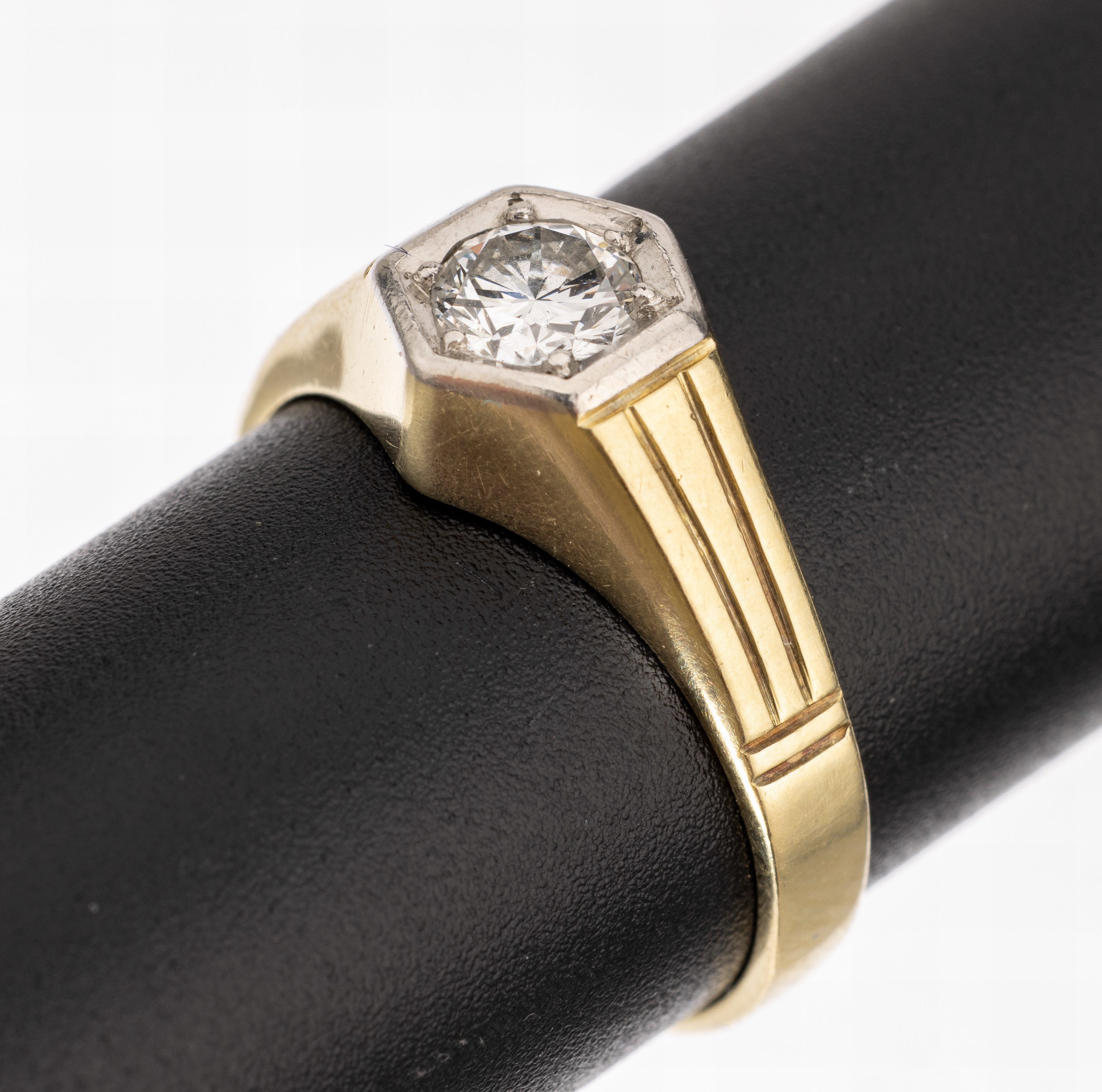 14 kt Gold Brillant Ring, GG 585/000, Brillant ca. 0.50 ct Weiß/vs2, total ca. 5.7 g, RW 59