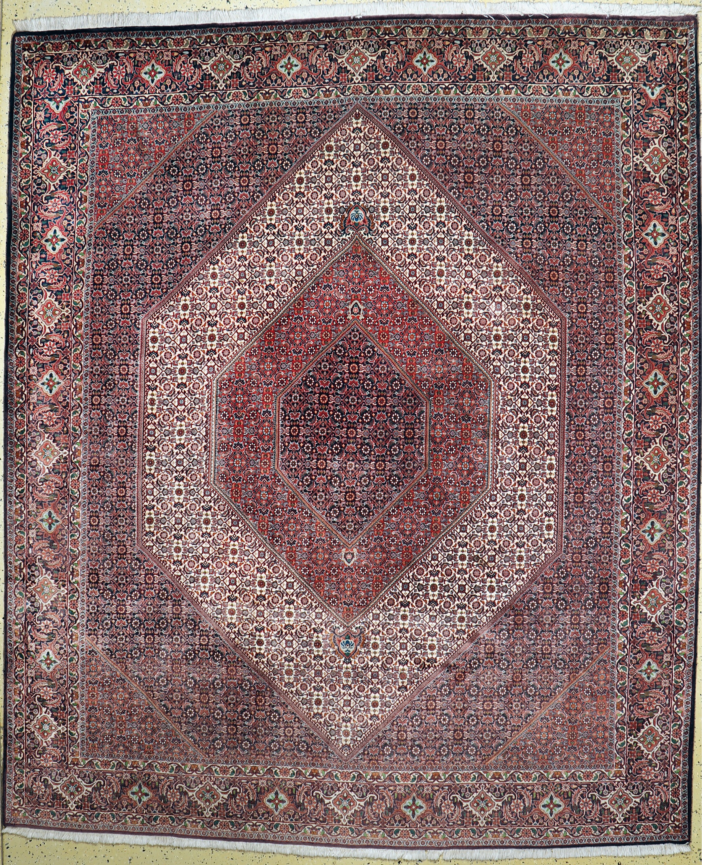 Bidjar Kork fein, Persien, Ende 20.Jhd, Korkwolle auf Baumwolle, ca. 305 x 255 cm, verblasst, EHZ: 2