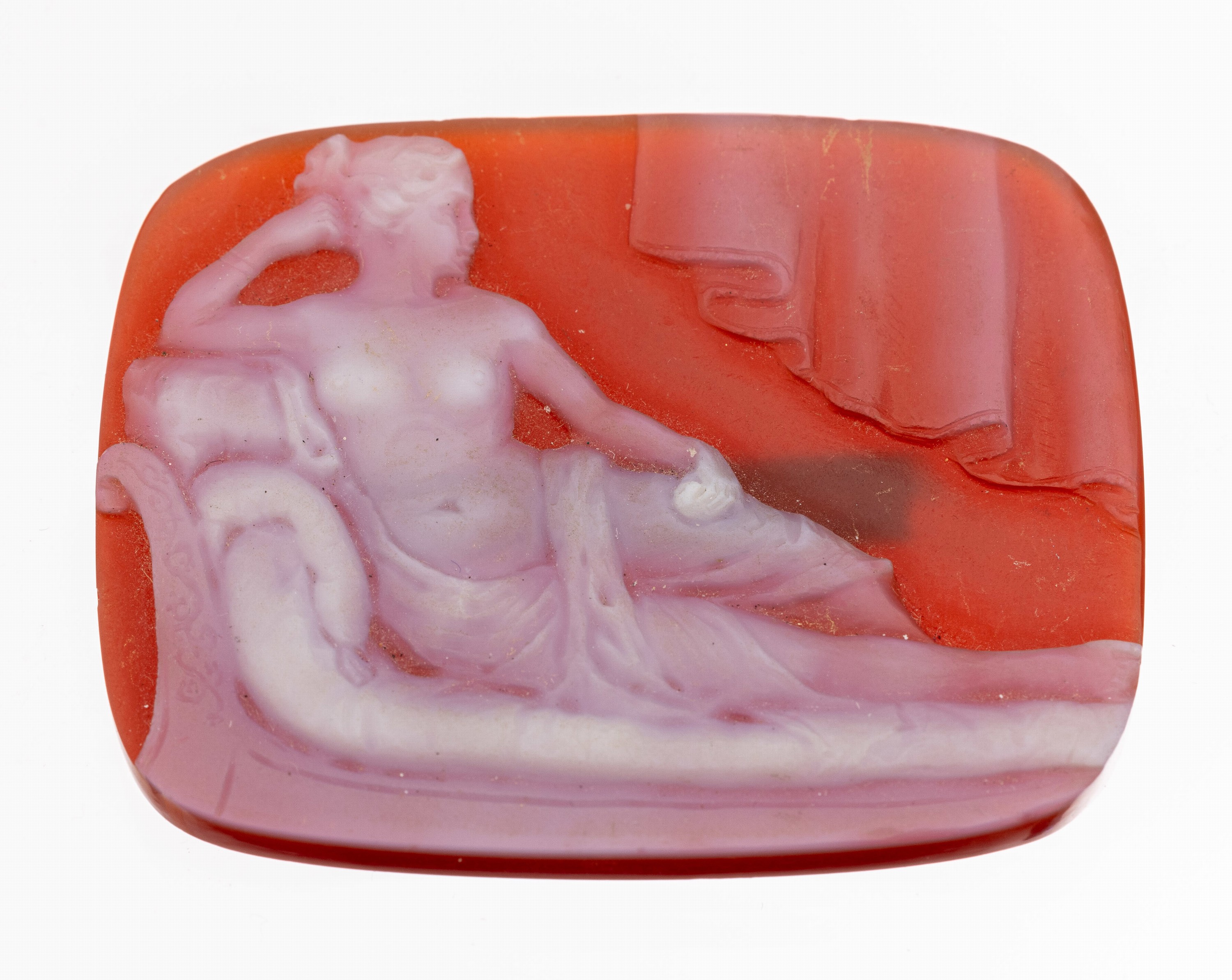Lot lose Achatkamee, Idar Oberstein um 1900- 20, Frauenakt auf Sofa, ca. 3 x 4 cm
