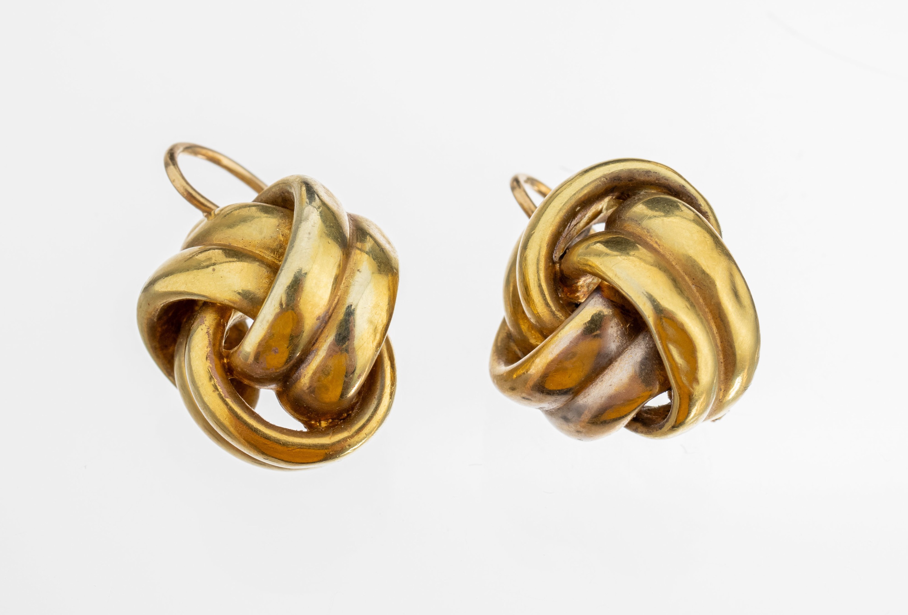Paar 14 kt Gold Ohrgehänge, GG 585/000, Knotenform, D. ca. 15 mm, ca. 6.9 g