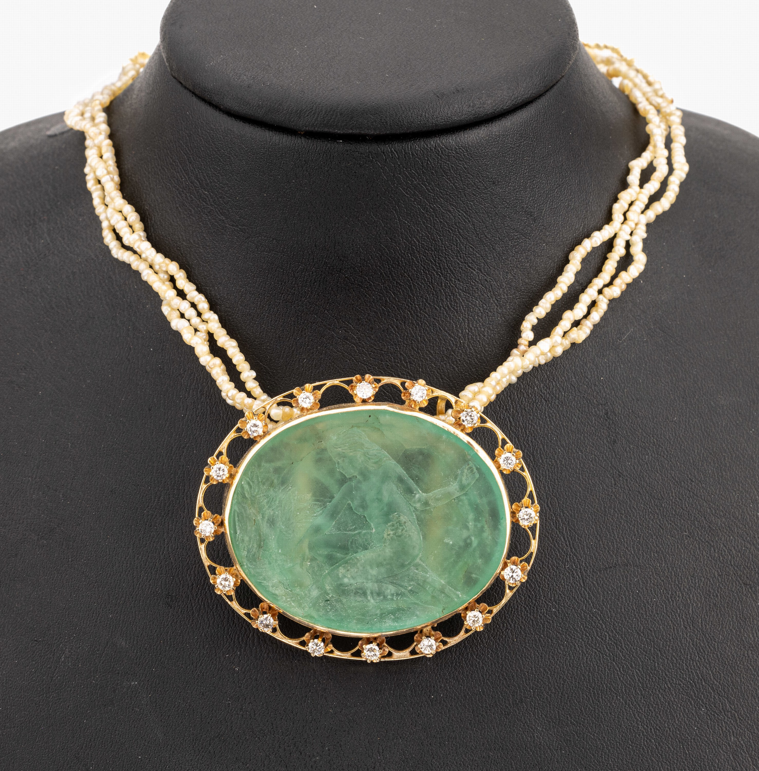 Außergewöhnlicher 14 kt Gold Smaragd-Diamant- Anhänger, GG 585/000, geschn., geschliff. und matt. Smaragd-Gemme ca. 120 ct, nat. Einschlüsse und ...
