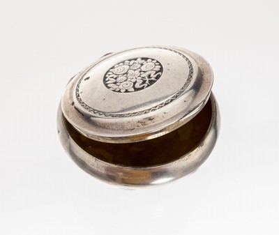 Image Pill box, probably german approx. 1910 , silver 835, inner gilding, cover with ...