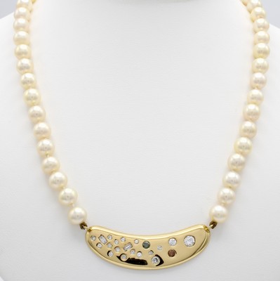 Image Zuchtperlencollier mit Brillanten und Diamanten, GG 750/000, Mittelteil bes. m. Brill. ...